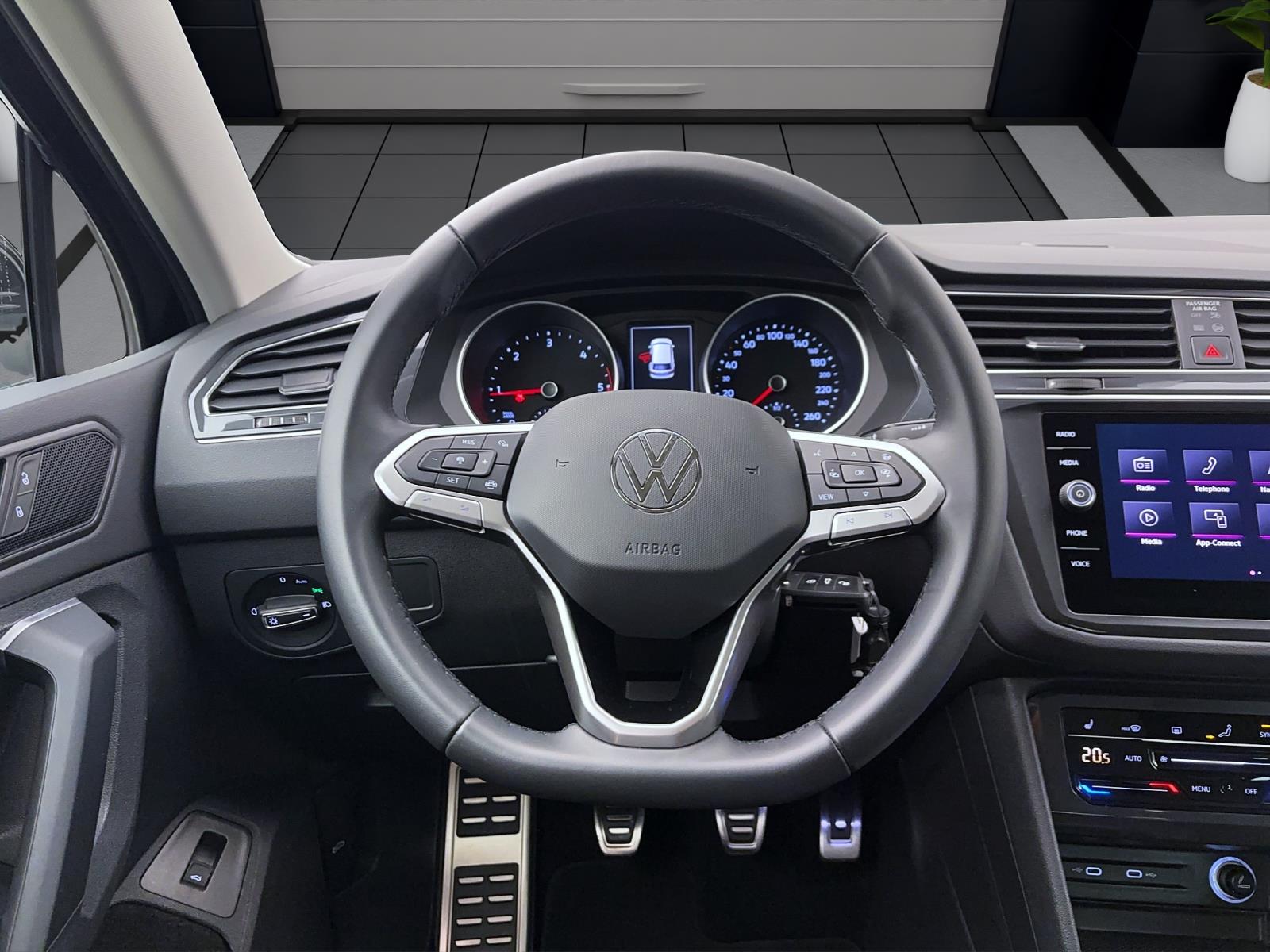 Volkswagen Tiguan 2.0 TDI MoveNavi AHK LED ACC RearView LightAssist