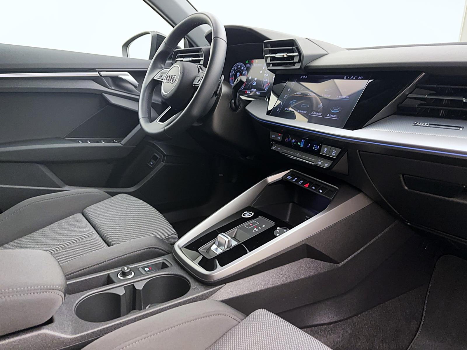 Audi A3 Sportback 30 TFSI S line BlackACC ParkAssist Kamera LED Navi Sitzhzg