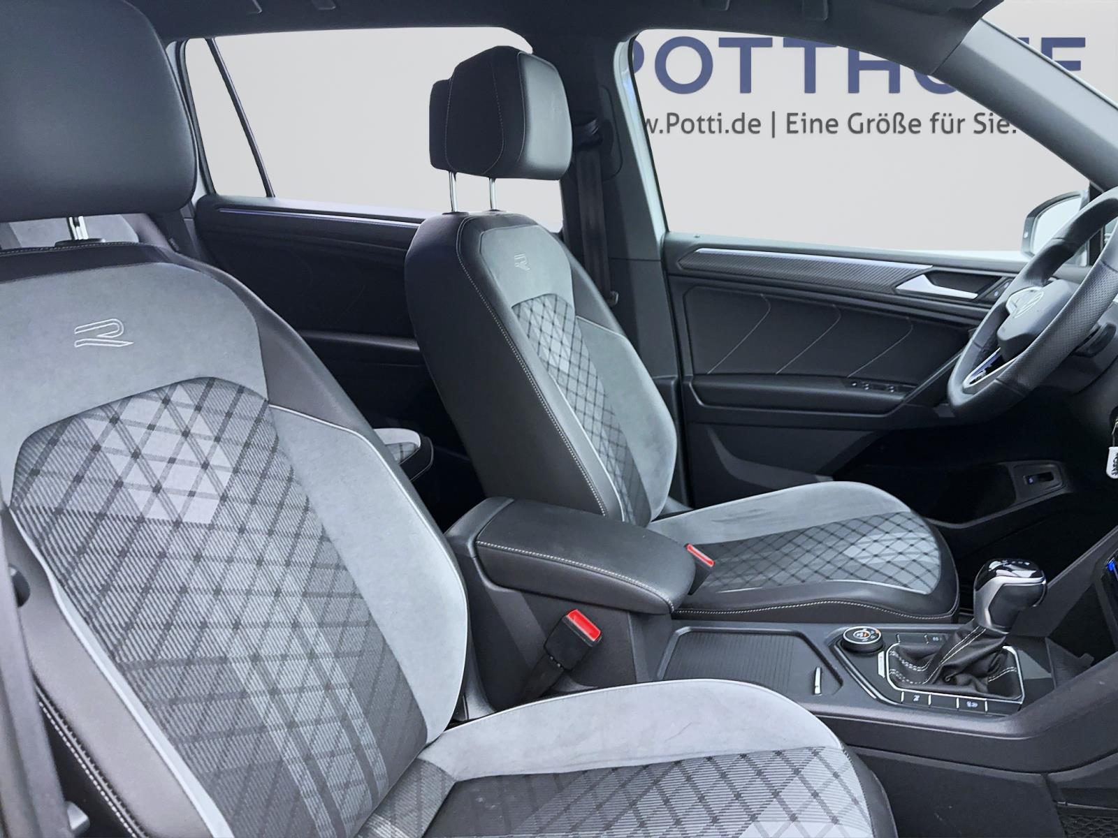 Volkswagen Tiguan Allspace 2.0 TDI DSG 4M R-LINE IQ.LIGHT AHK NAVI ACC