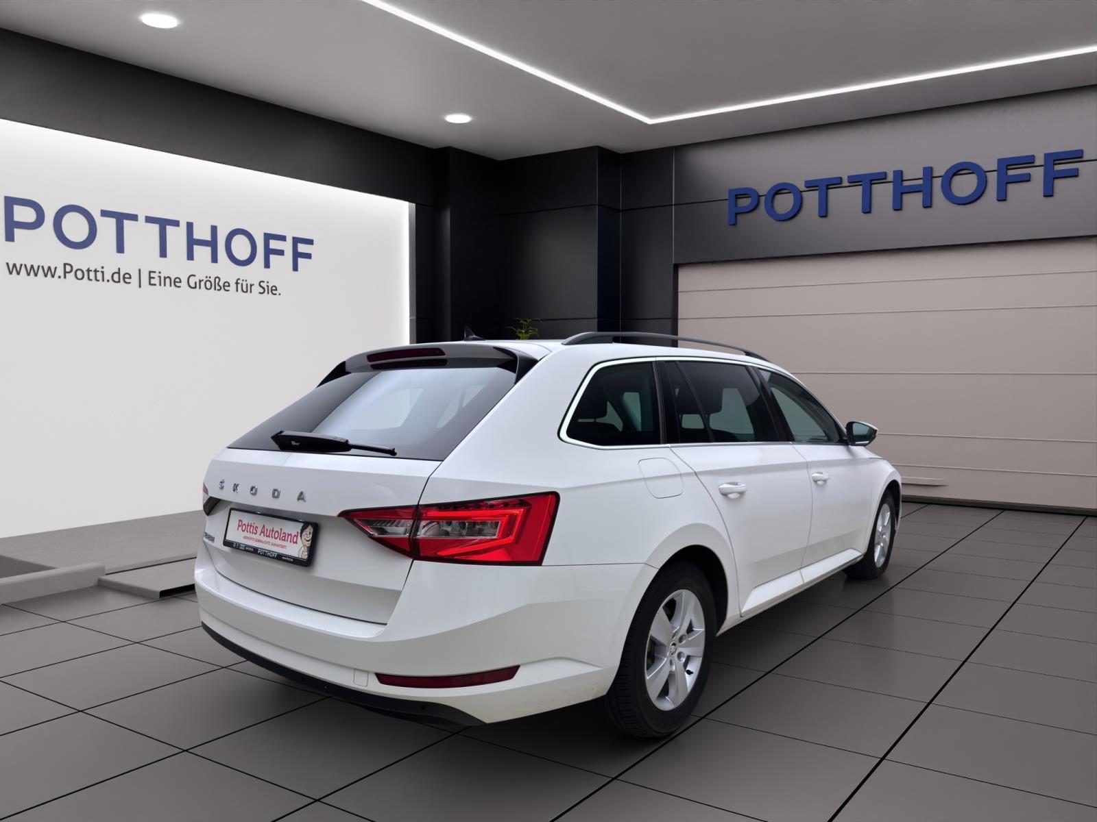 Skoda Superb Combi 2.0 TDI DSG Ambition Navi ACC SideAssist LightAssist