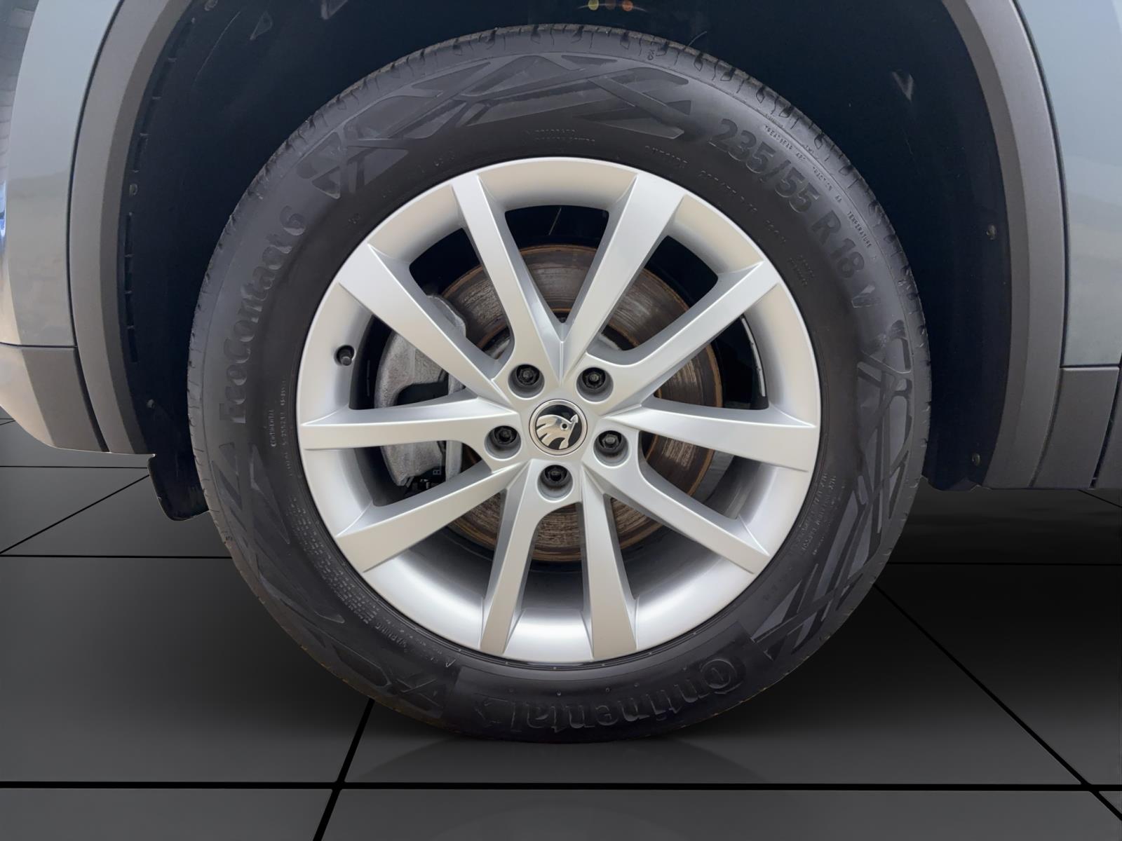 Skoda Kodiaq 2.0 TDI DSG Style 4x4 Navi RearView LED SideAssist Sitzhzg