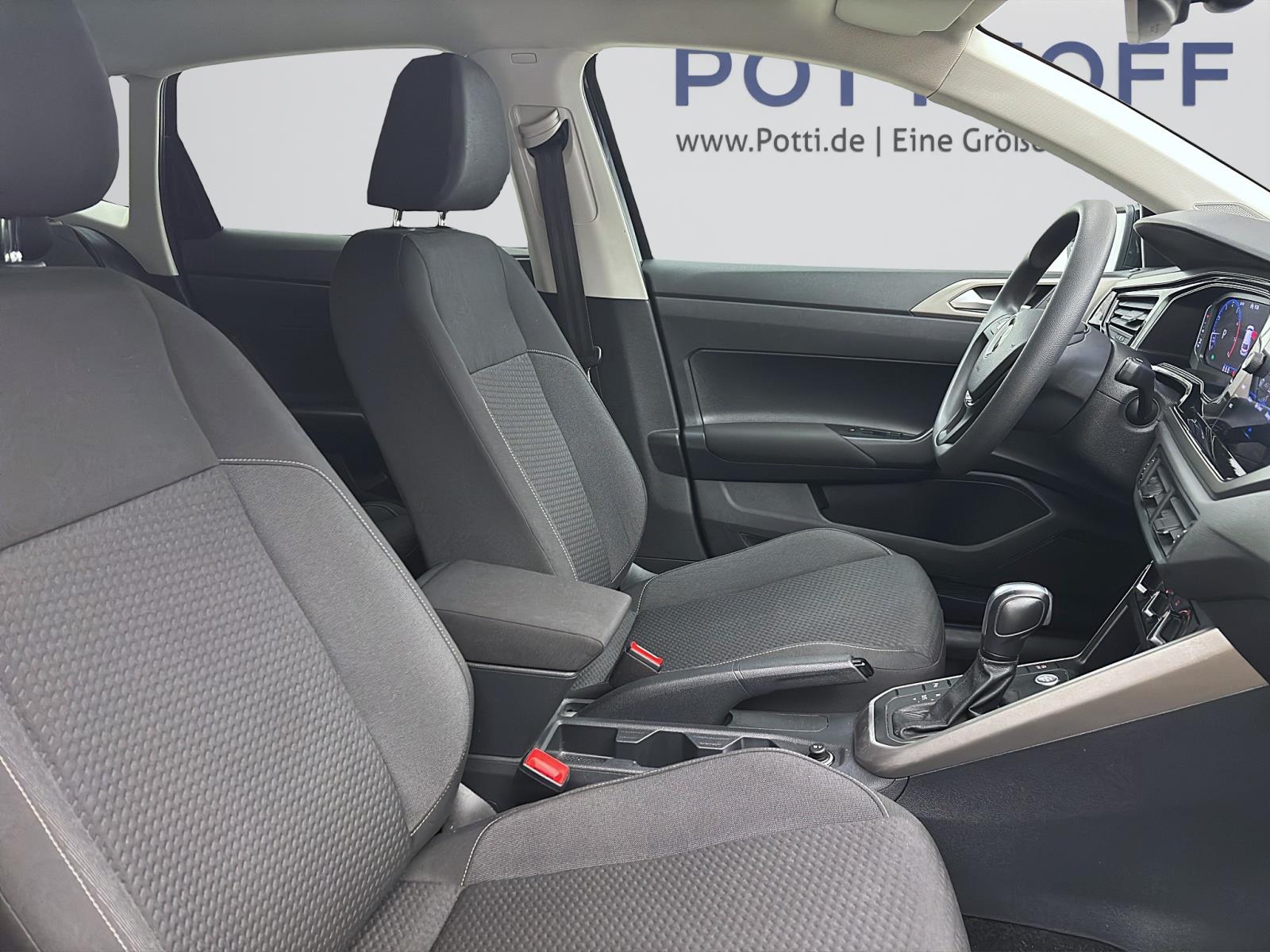 Volkswagen Polo 1.0 TSI DSG COMFORTLINE NAVI PDC SITZHZG APPCONNECT