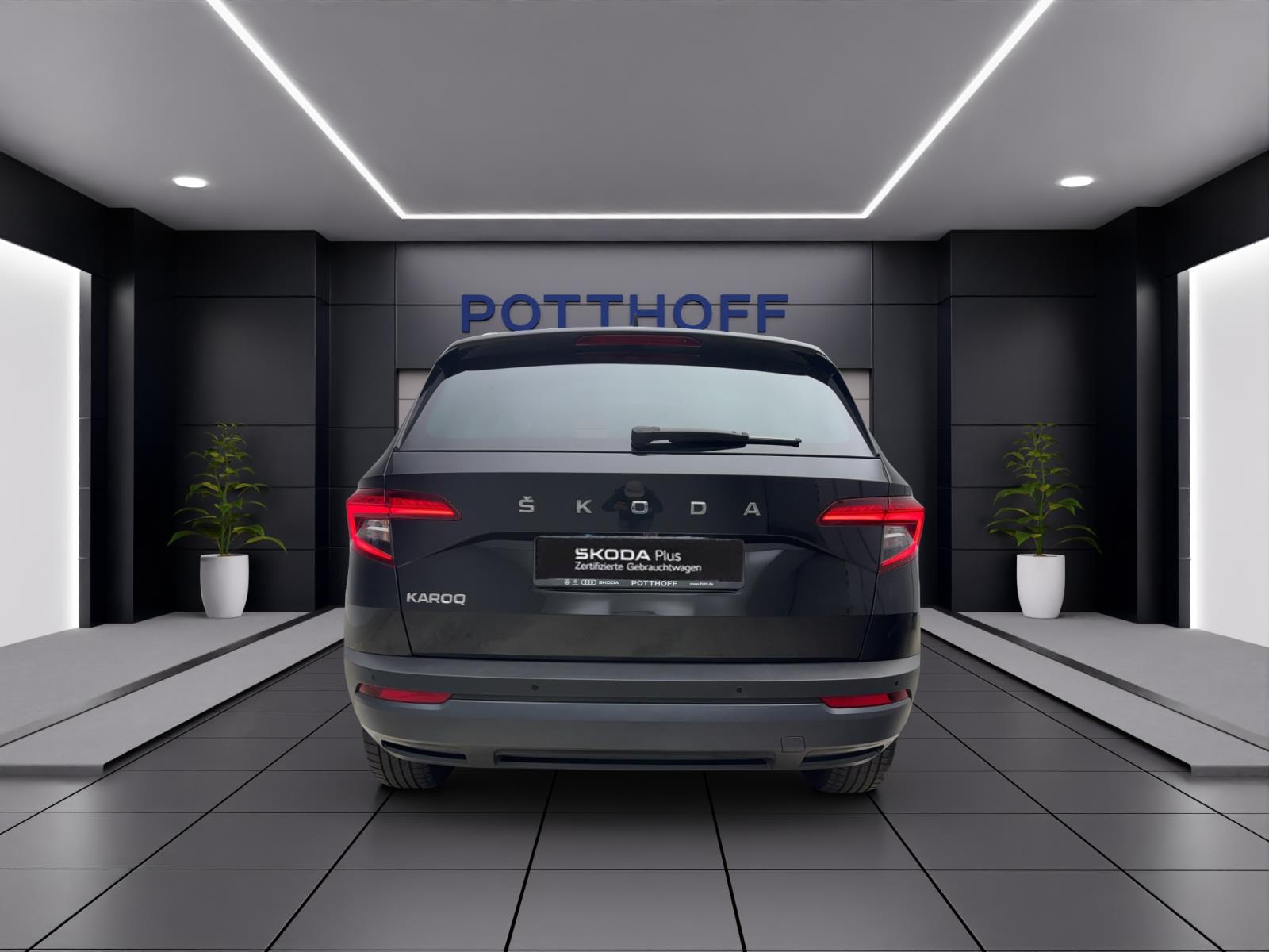 Skoda Karoq 2.0 TDI DSG Clever Pano PDC Kamera LED Navi SmartLink