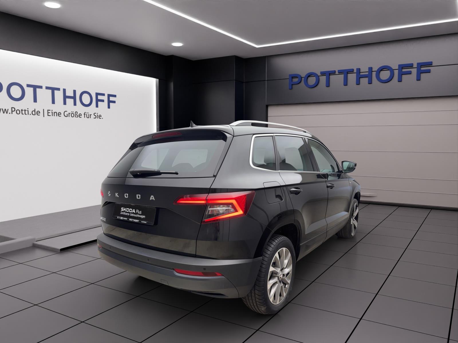 Skoda Karoq 2.0 TDI DSG Clever Pano PDC Kamera LED Navi SmartLink
