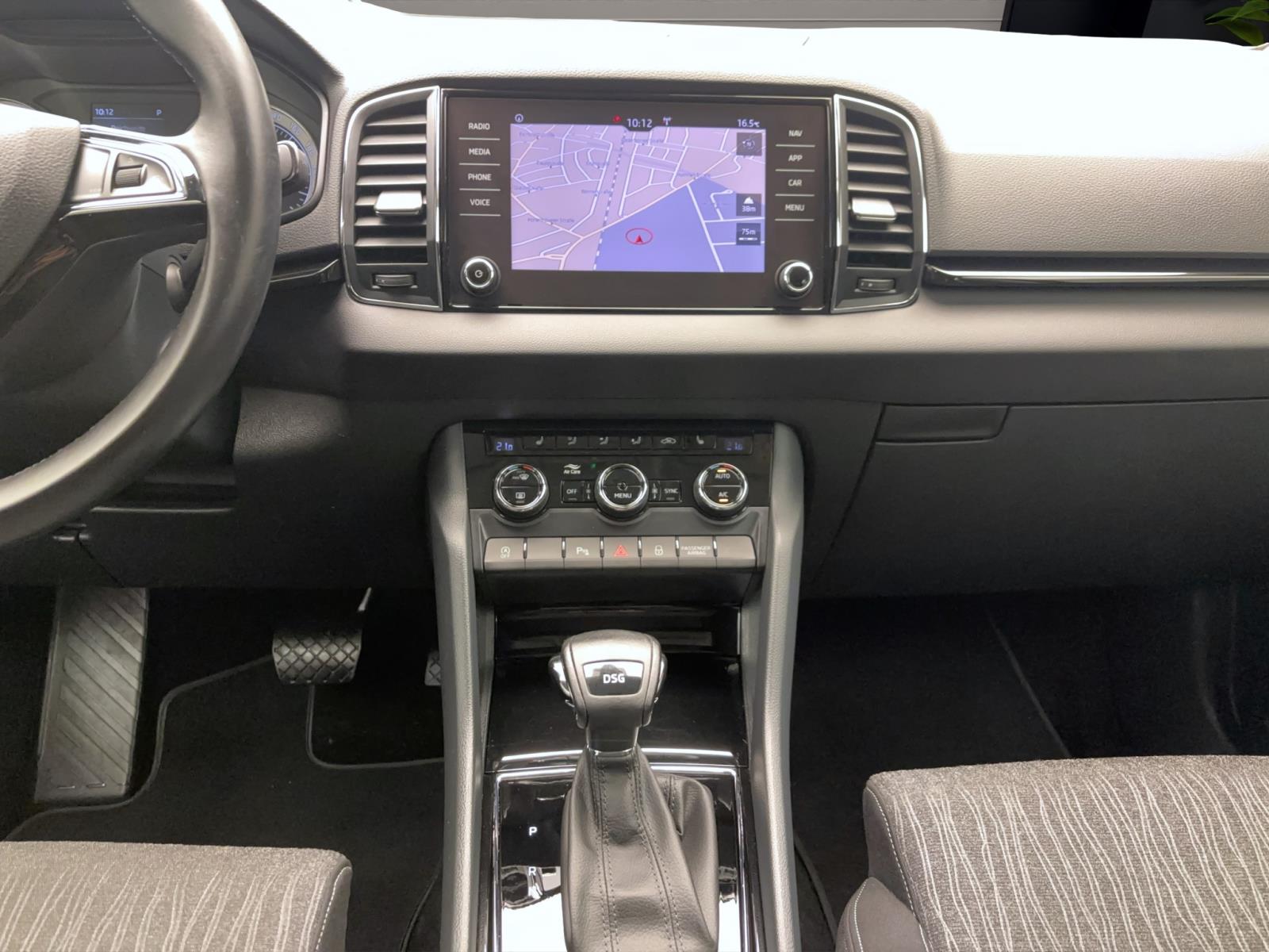 Skoda Karoq 1.5 TSI DSG Style PDC Kamera Navi SmartLink Tempo