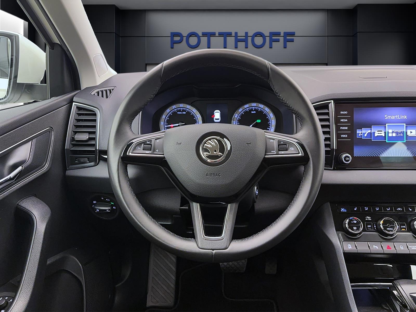 Skoda Karoq 2.0 TDI DSG 4x4 STYLE AHK NAVI PDC LED SITZHZG