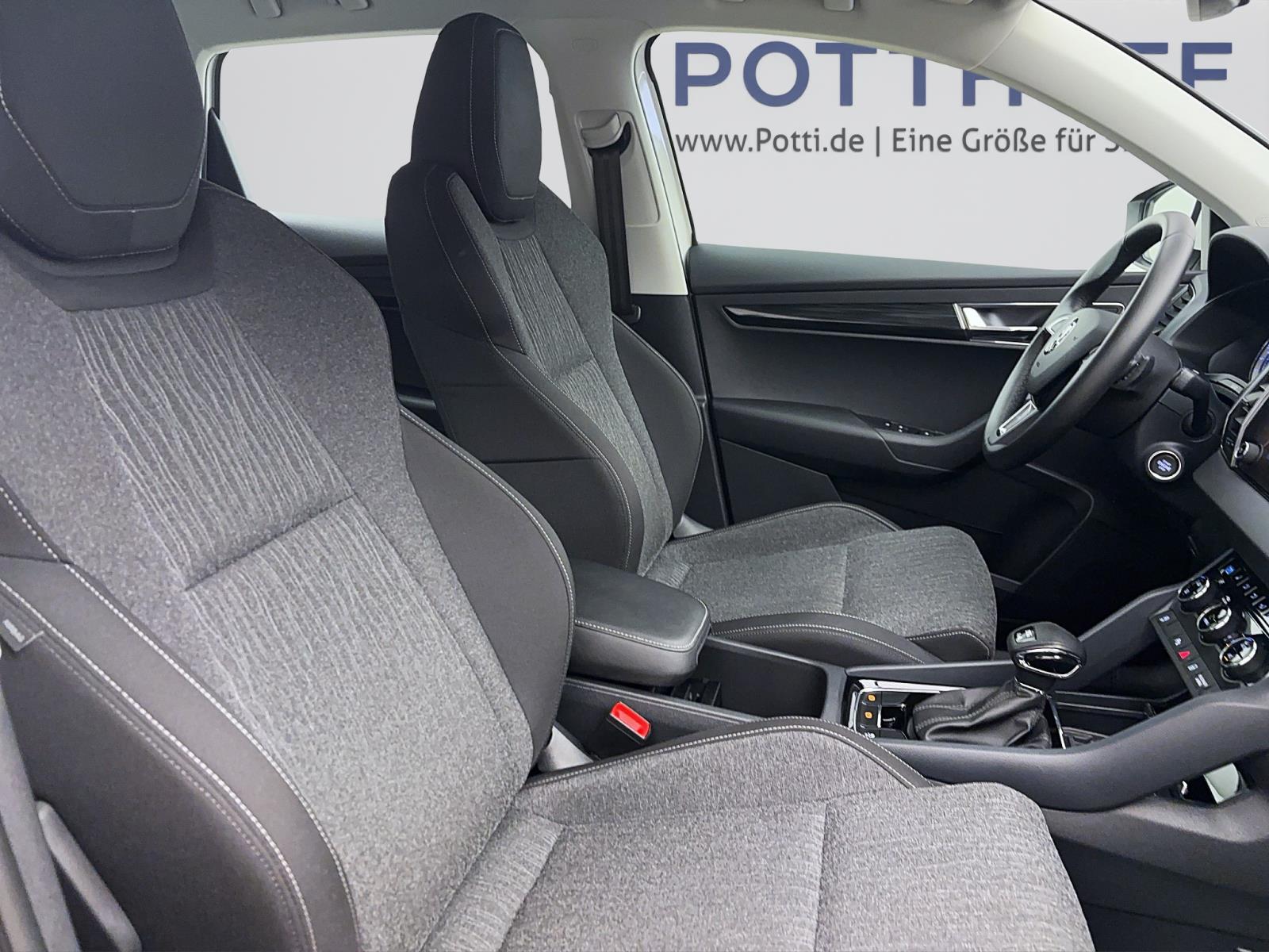 Skoda Karoq 2.0 TDI DSG 4x4 STYLE AHK NAVI PDC LED SITZHZG