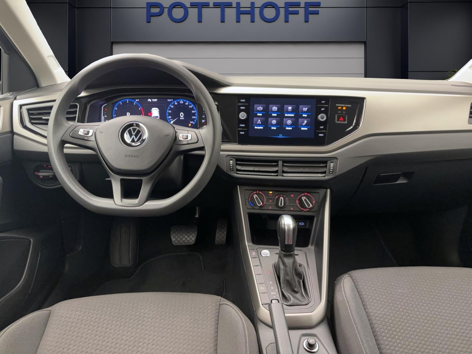 Volkswagen Polo 1.0 TSI DSG COMFORTLINE NAVI PDC SITZHZG GRA