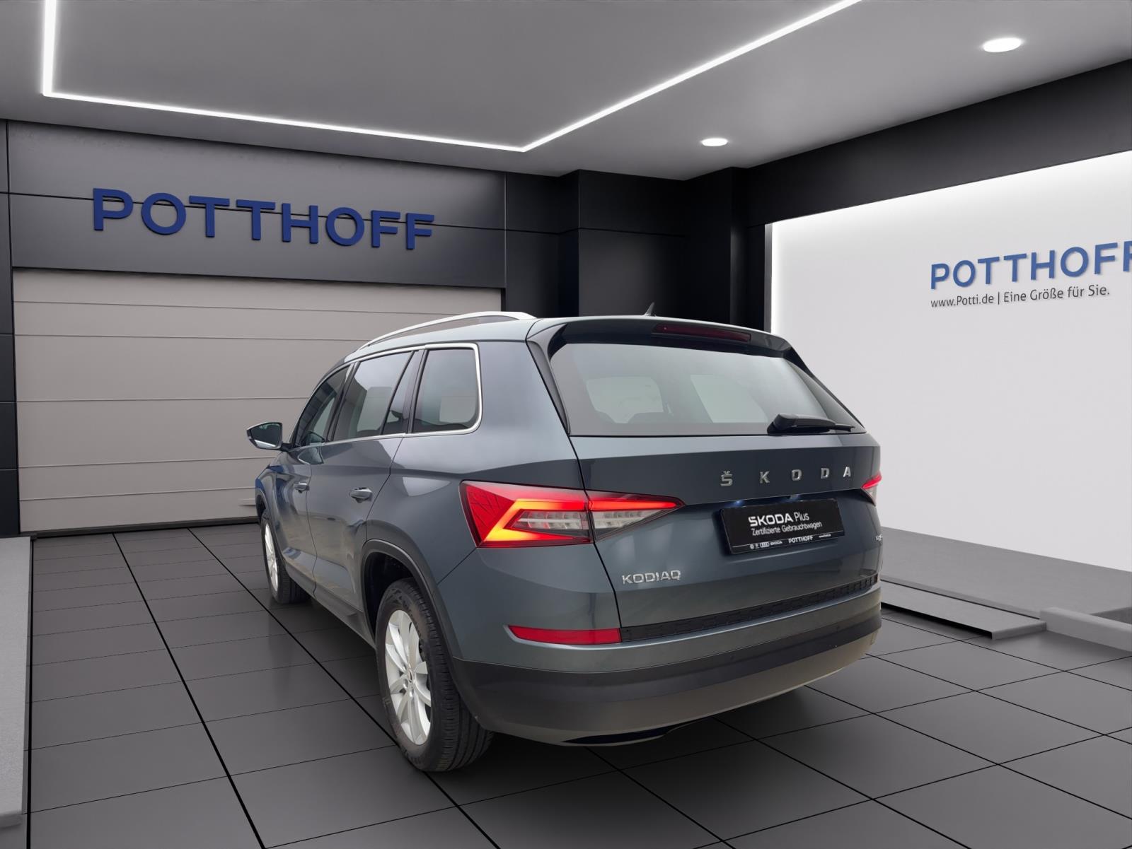 Skoda Kodiaq 2.0 TDI DSG Style 4x4 Standhzg Navi LED ACC RearView