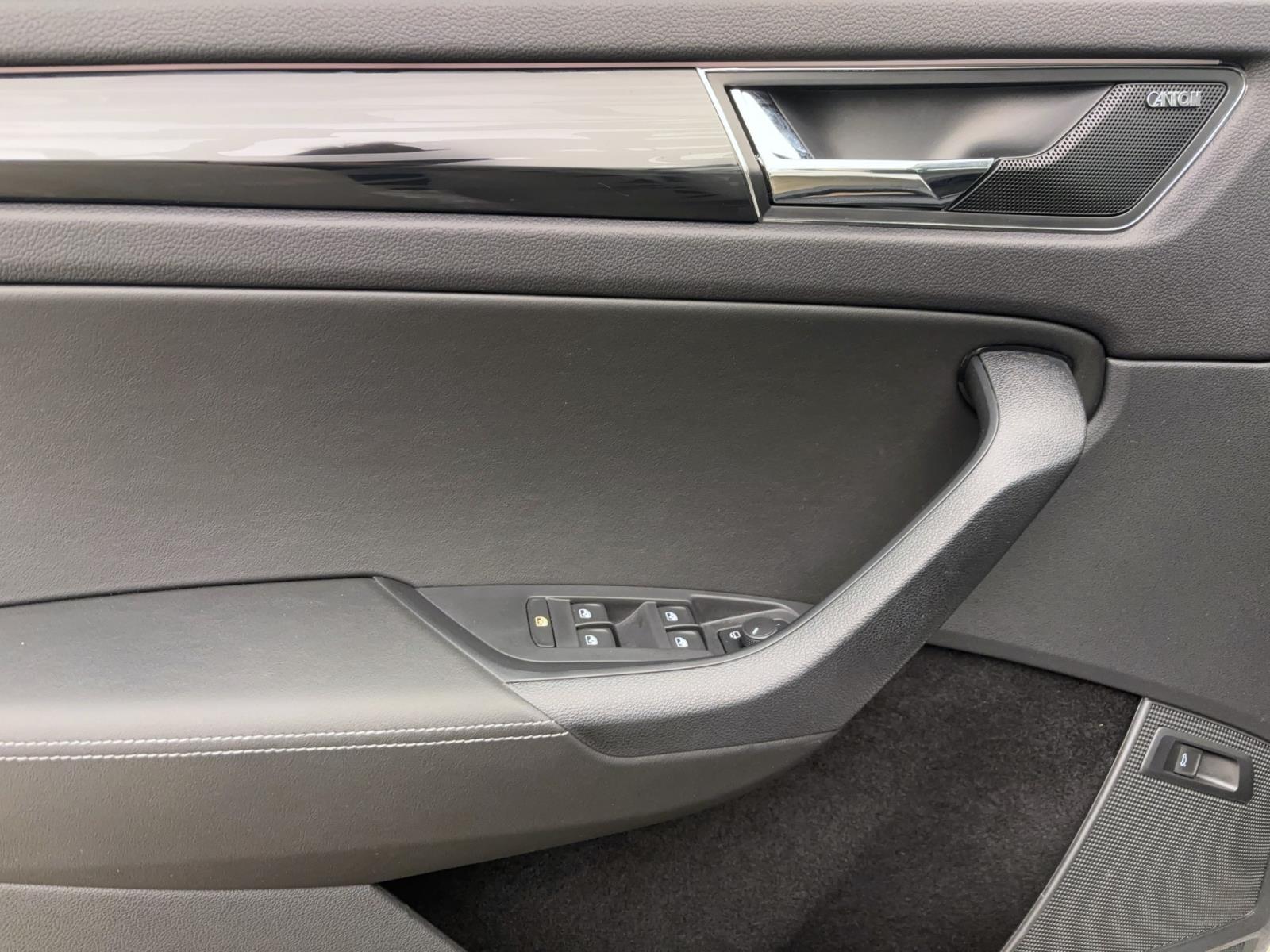 Skoda Kodiaq 2.0 TDI DSG Style 4x4 Standhzg AHK Navi Area View Canton ACC