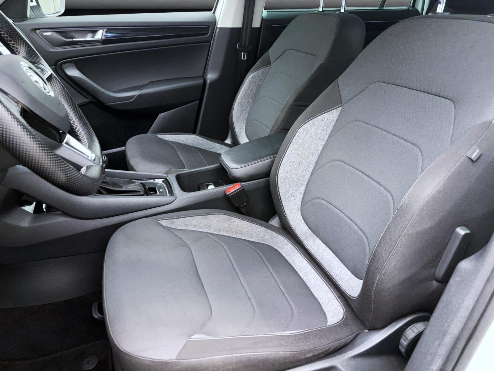 Skoda Kodiaq 2.0 TSI DSG Drive 125 years 4x4 Navi Canton 7-Sitzer RearAssist LED ACC