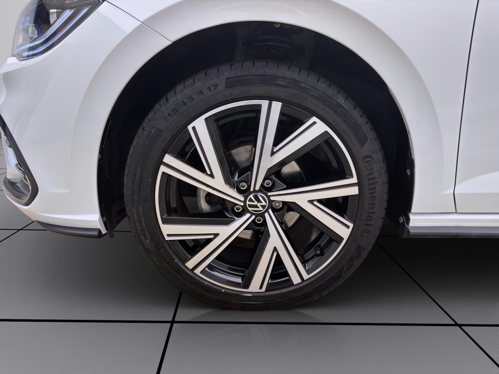 Volkswagen Polo 1.0 TSI DSG R-LINE IQ.LIGHT ACC KAMERA PDC