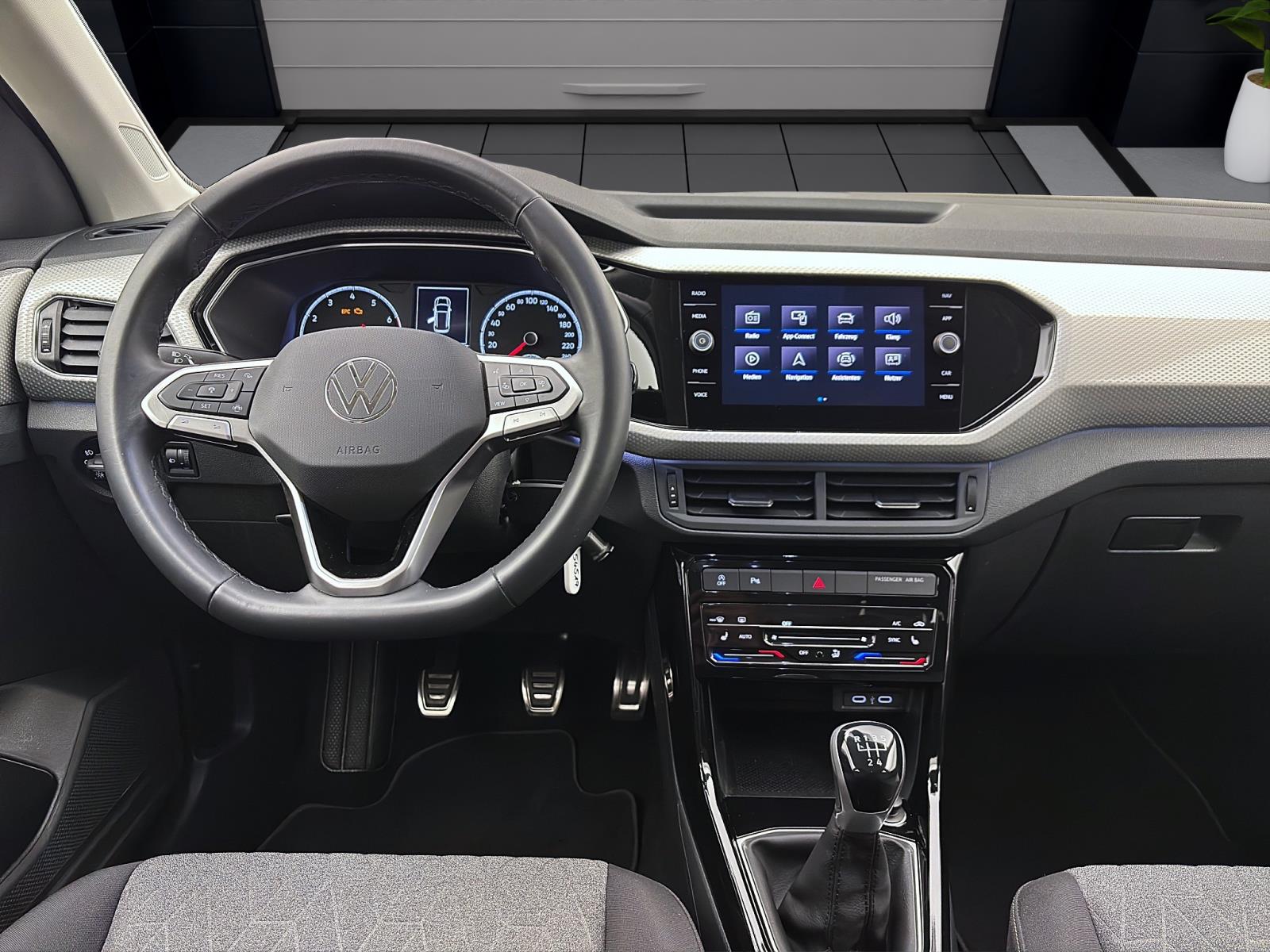 Volkswagen T-Cross 1.0 TSI Move Navi PDC Sitzhzg LightAssist LaneAssist