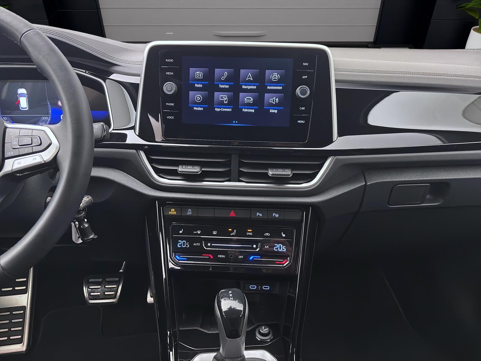 Volkswagen T-Roc 2.0 TDI DSG R-Line Navi AHK LED+ RearView ACC