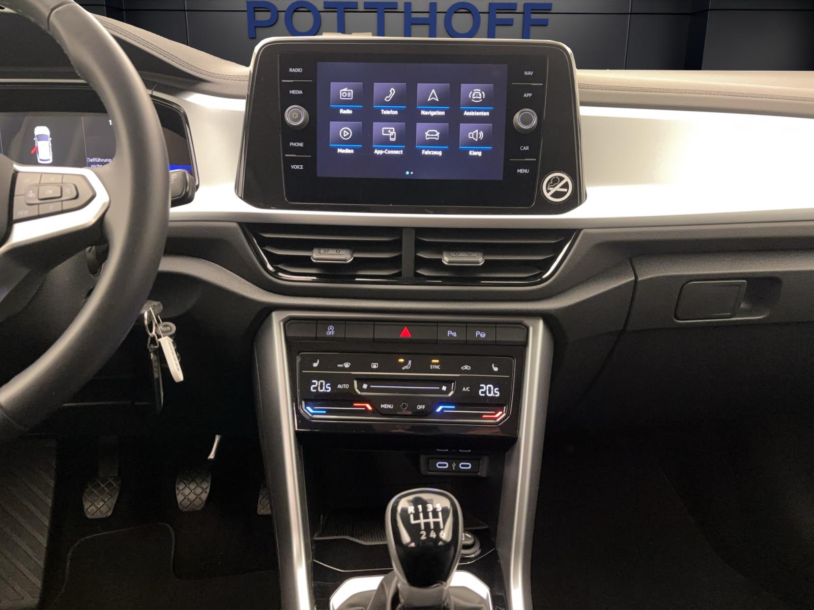 Volkswagen T-Roc 1.0 TSI Life Navi LED ParkAssist PDC Sitzhzg