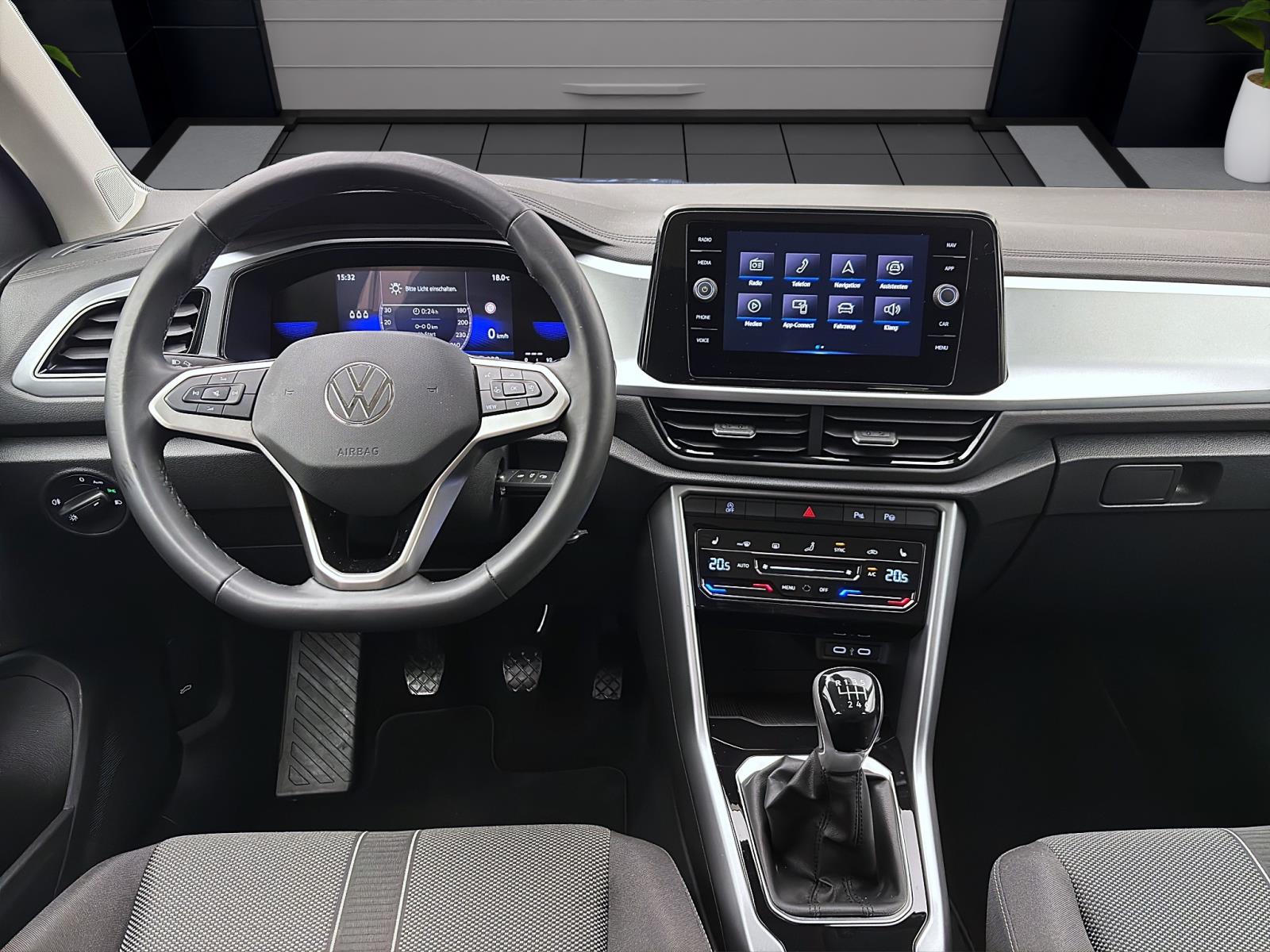 Volkswagen T-Roc 1.0 TSI Life Navi LED PDC Sitzhzg LaneAssist
