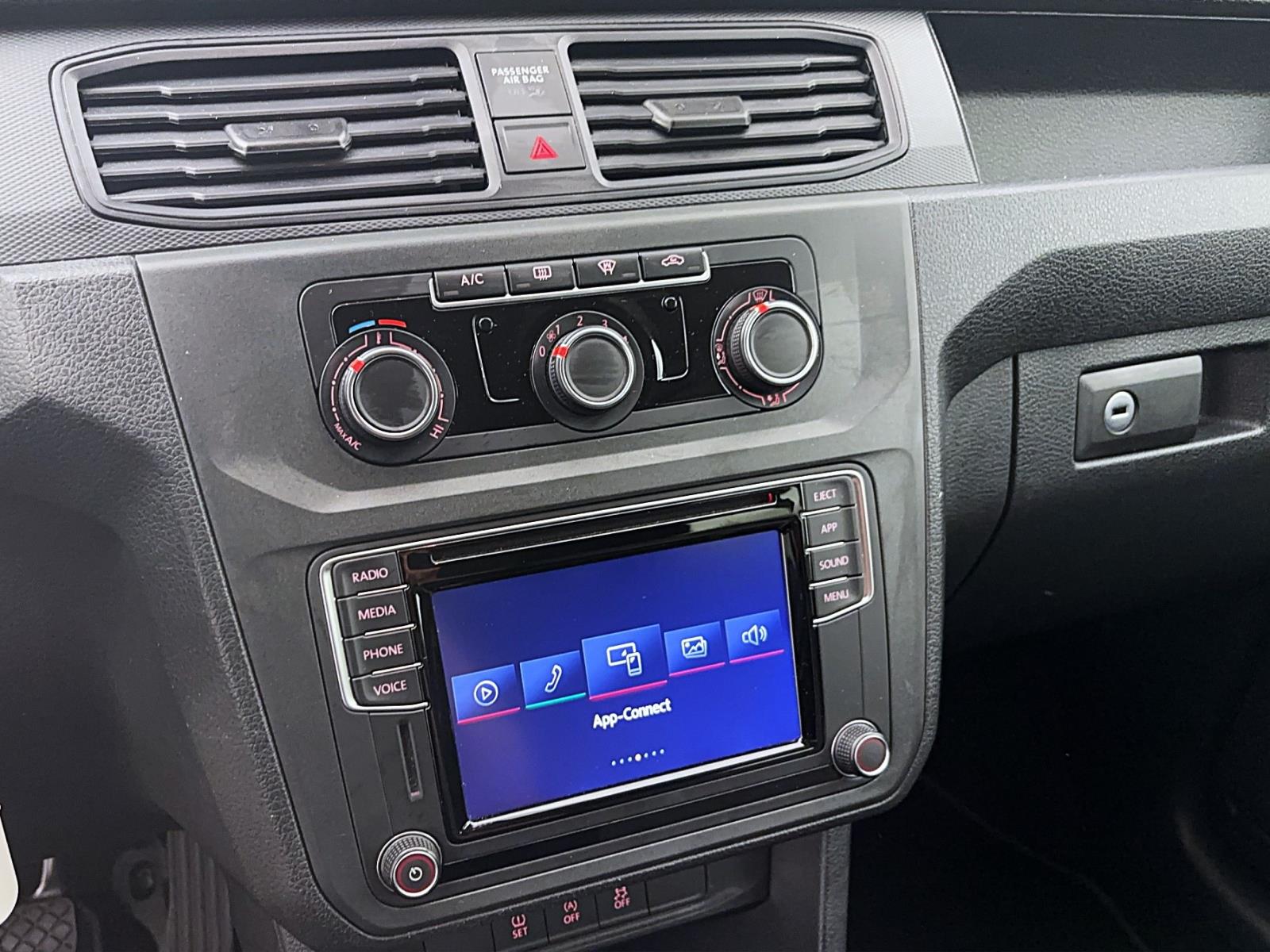 Volkswagen Caddy Maxi Kombi 7-Sitzer2,0 TDI Hecktüren/Navi/Klima