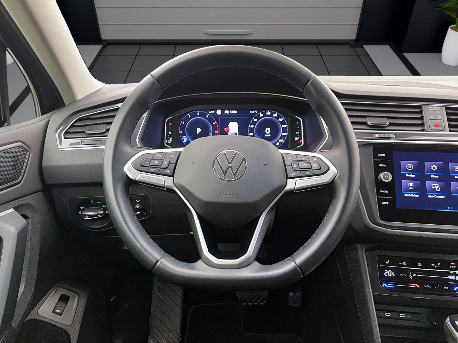Volkswagen Tiguan 1.5 TSI DSG Elegance ACC PDC LED Navi AppConnect Sport