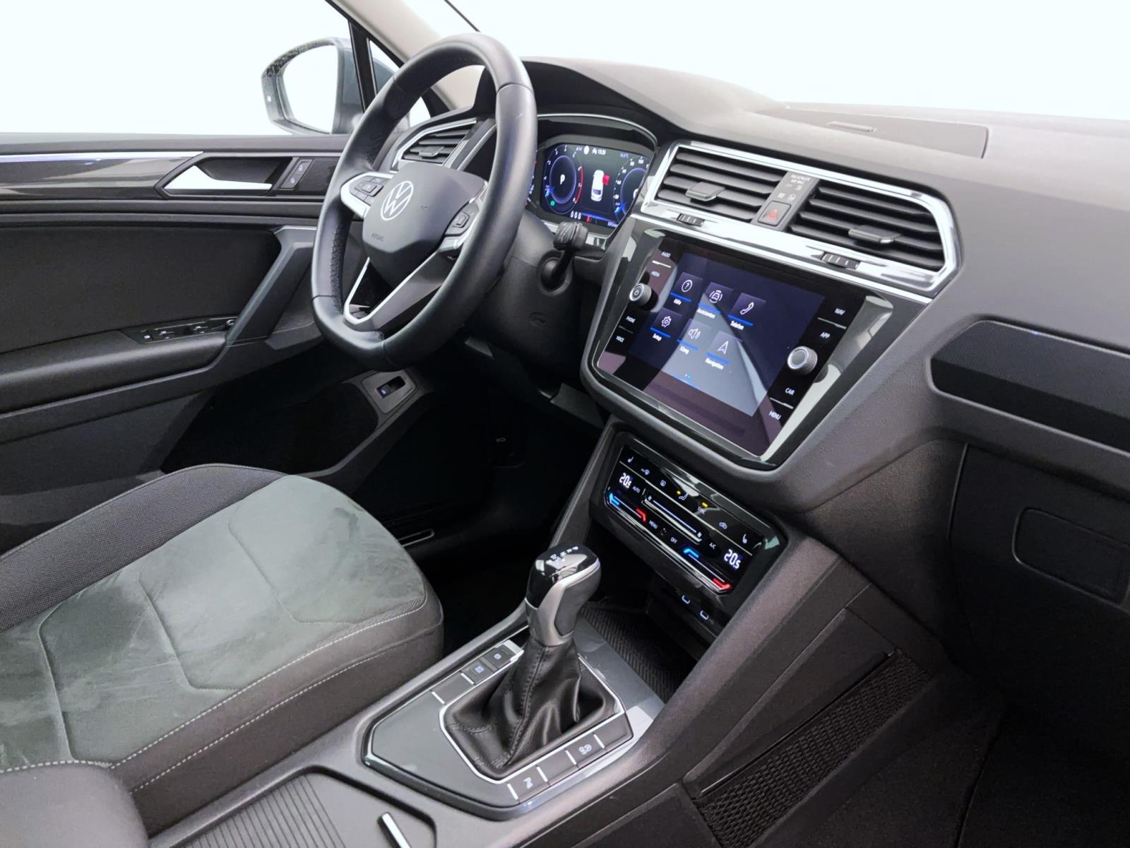 Volkswagen Tiguan 1.5 TSI DSG Elegance ACC PDC LED Navi AppConnect Sport