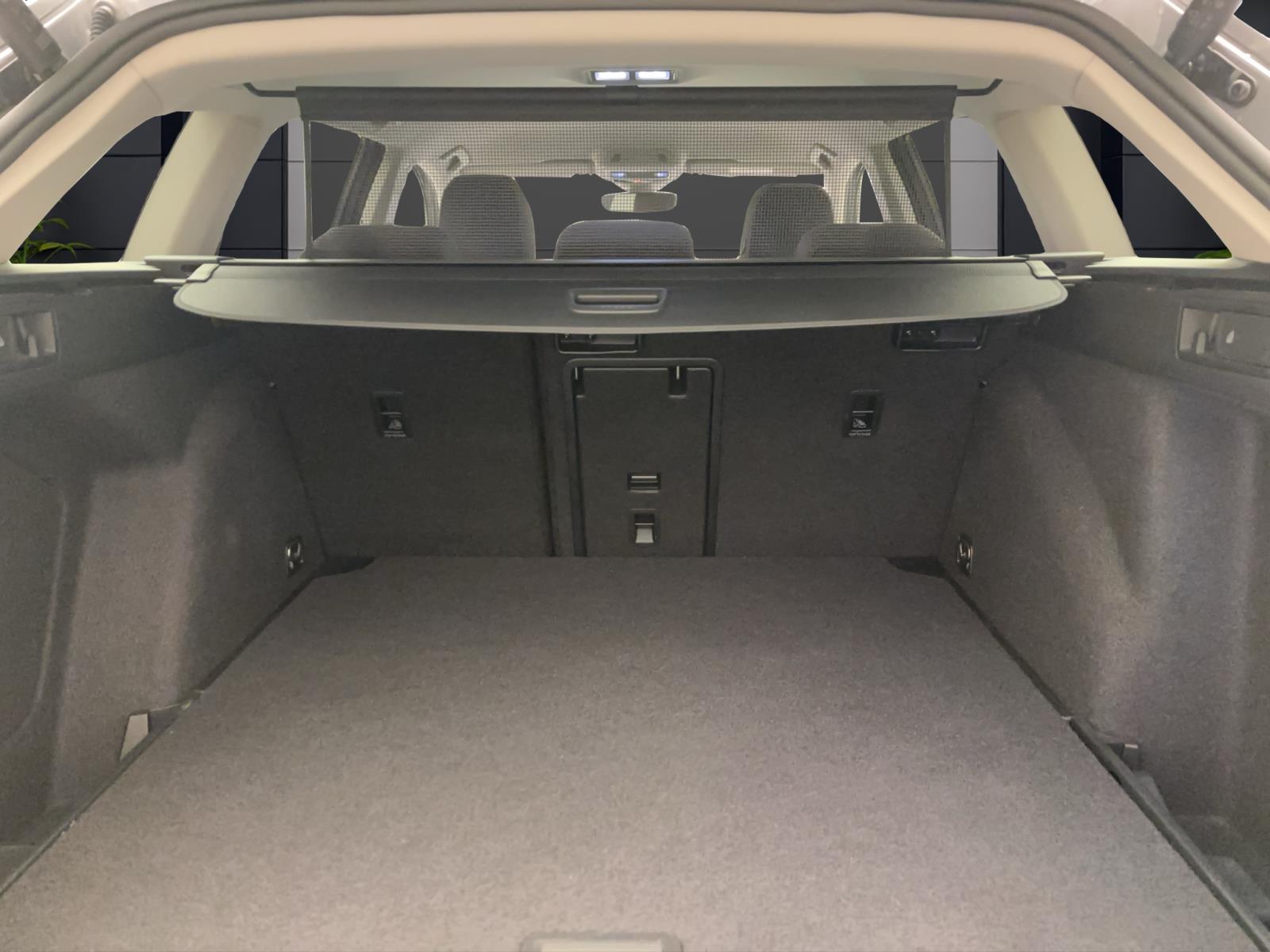 Volkswagen Golf Variant 1.0 TSI DSG Life ACC PDC LED Navi AppConnect