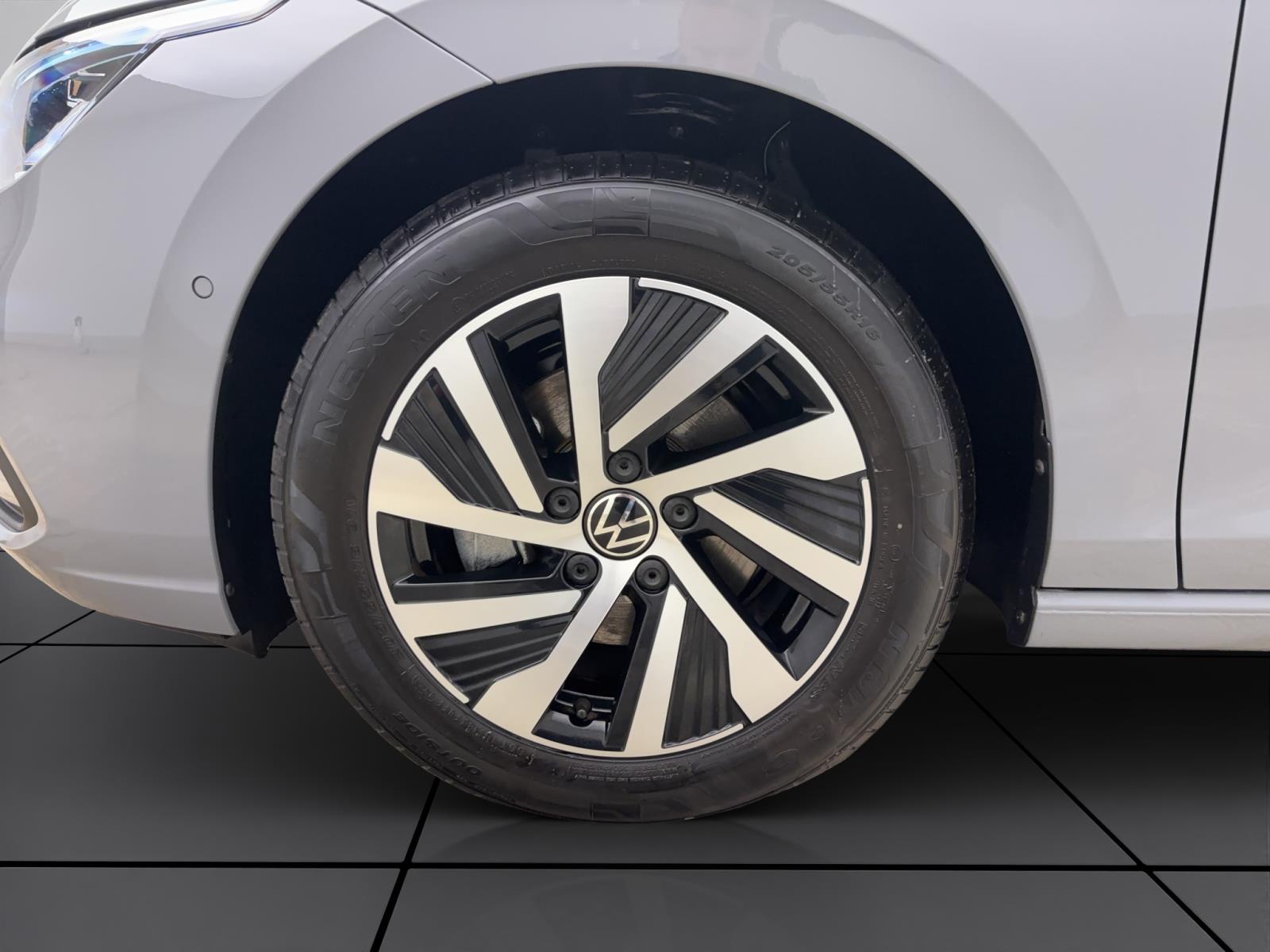 Volkswagen Golf Variant 1.0 TSI DSG Life ACC PDC LED Navi AppConnect
