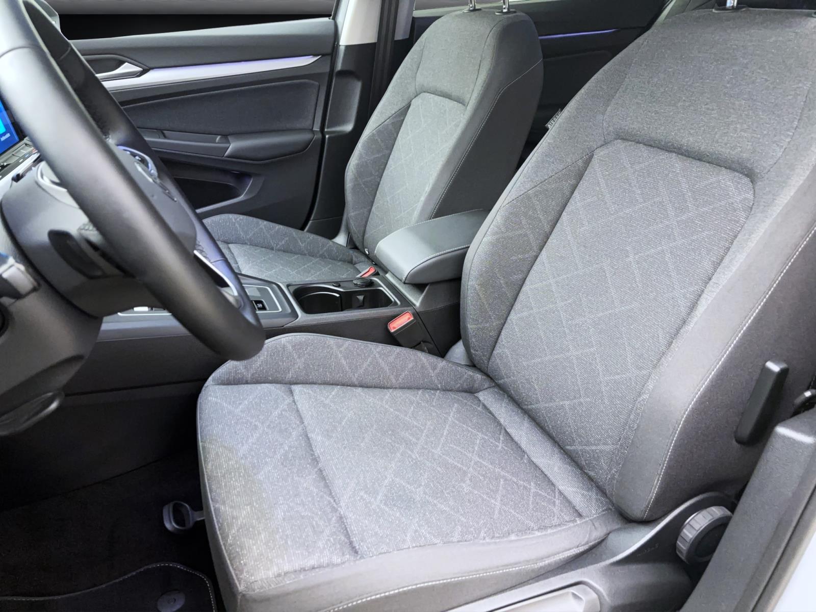 Volkswagen Golf Variant 1.0 TSI DSG Life ACC PDC LED Navi AppConnect