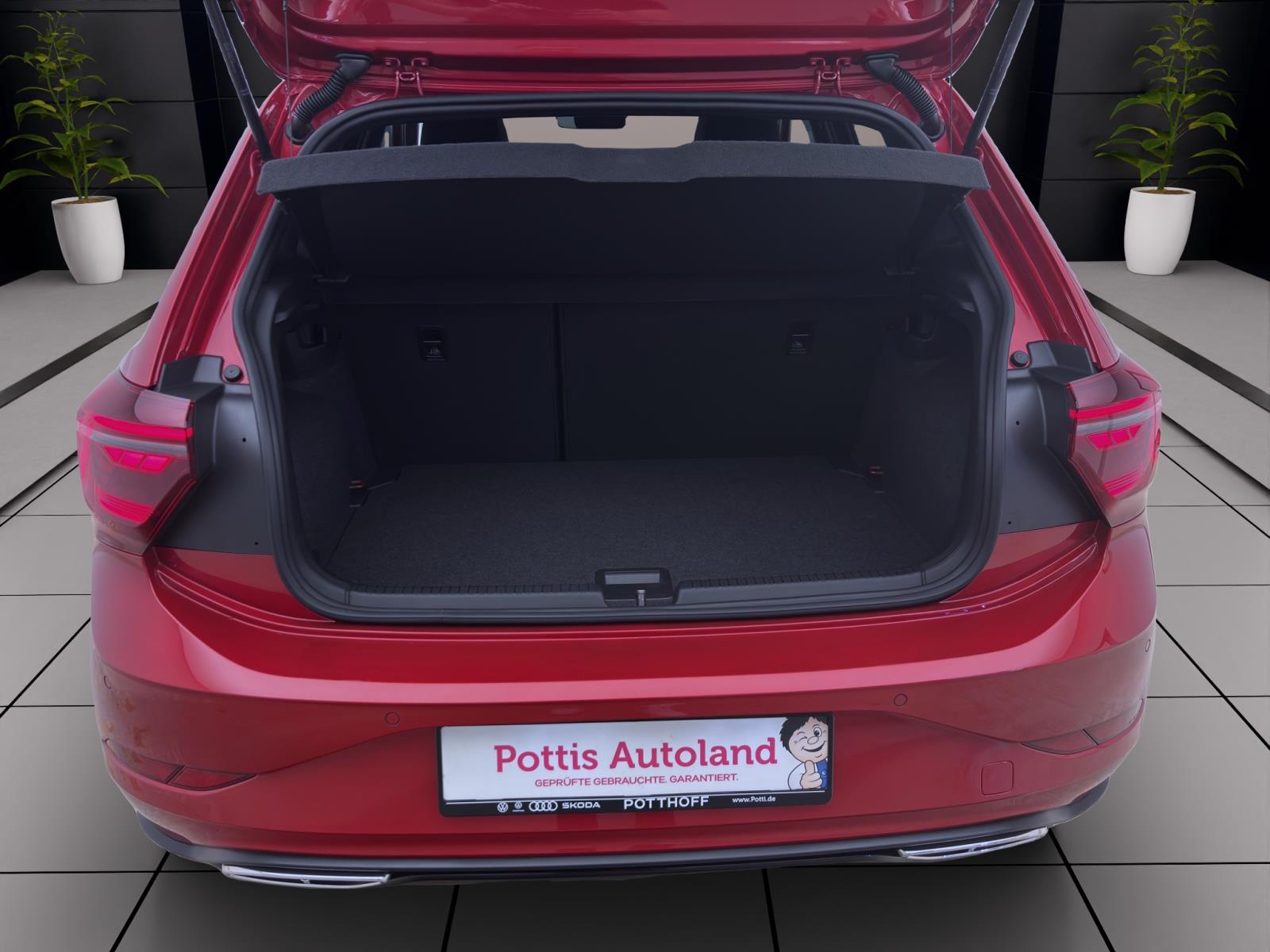 Volkswagen Polo 1.0 TSI DSG R-LINE IQ.LIGHT ACC KAMERA PDC