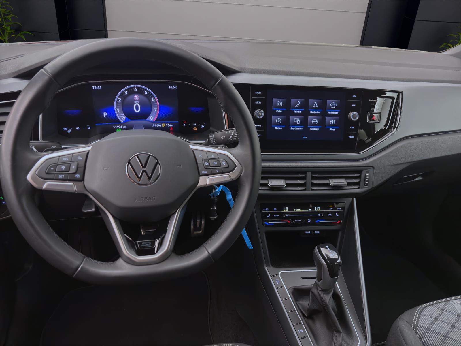 Volkswagen Polo 1.0 TSI DSG R-LINE IQ.LIGHT ACC KAMERA PDC