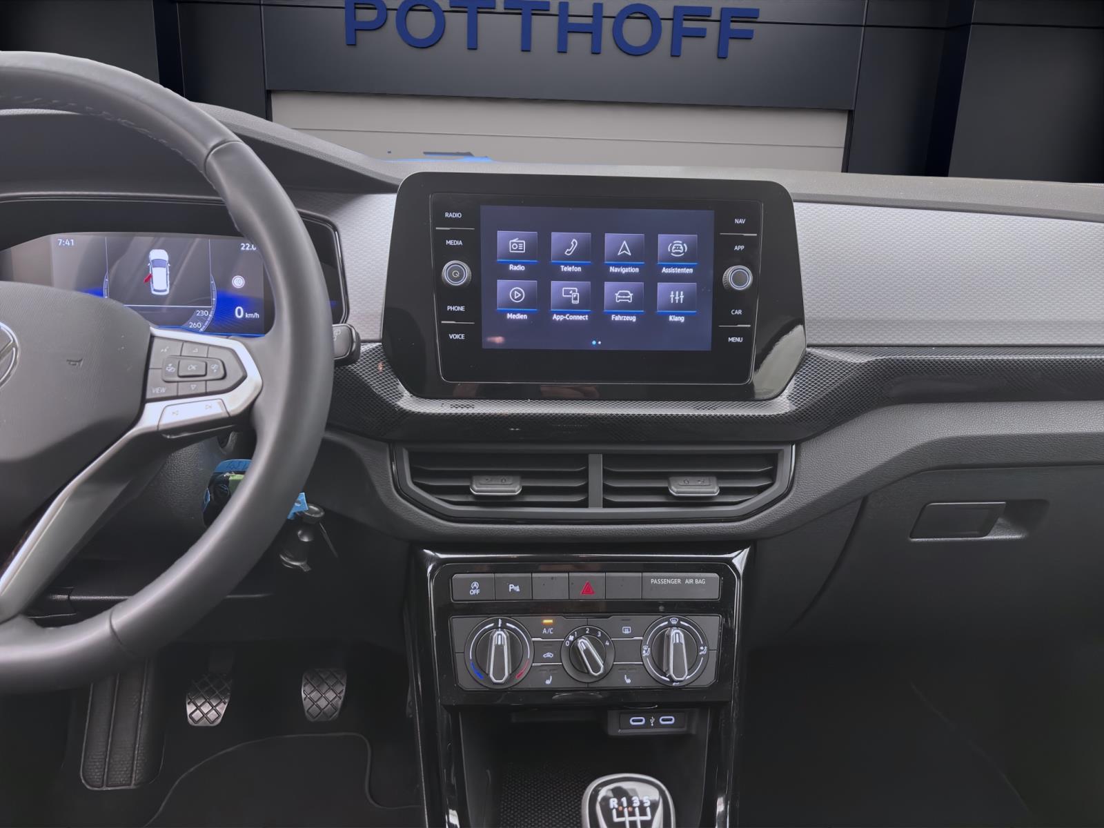 Bild 12: Volkswagen T-Cross 1.0 TSI LIFE SITZHZG LED KLIMA PDC