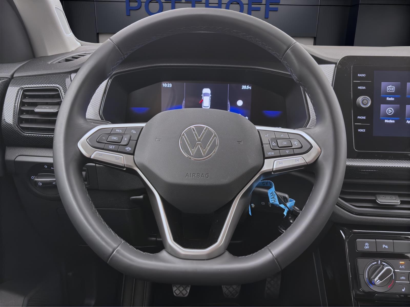 Bild 10: Volkswagen T-Cross 1.0 TSI LIFE NAVI D.COCKPIT KLIMA