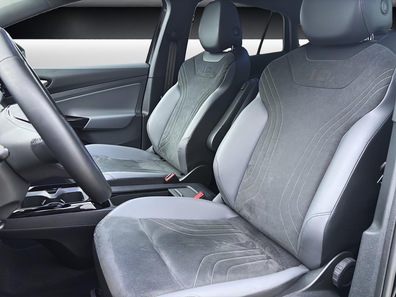Volkswagen ID.5 Pro Performance AHK ACC ParkAssist Kamera IQ.Light Navi