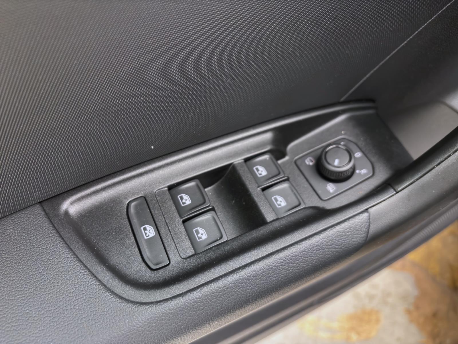 Audi A1 Sportback 25 TFSI PDC LED Sitzhzg Tempo Klima
