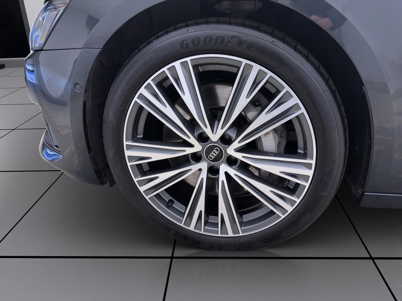 Audi A6 50 TFSIe Q S LINE BLACK AHK NAVI+ ACC MATRIX B&O