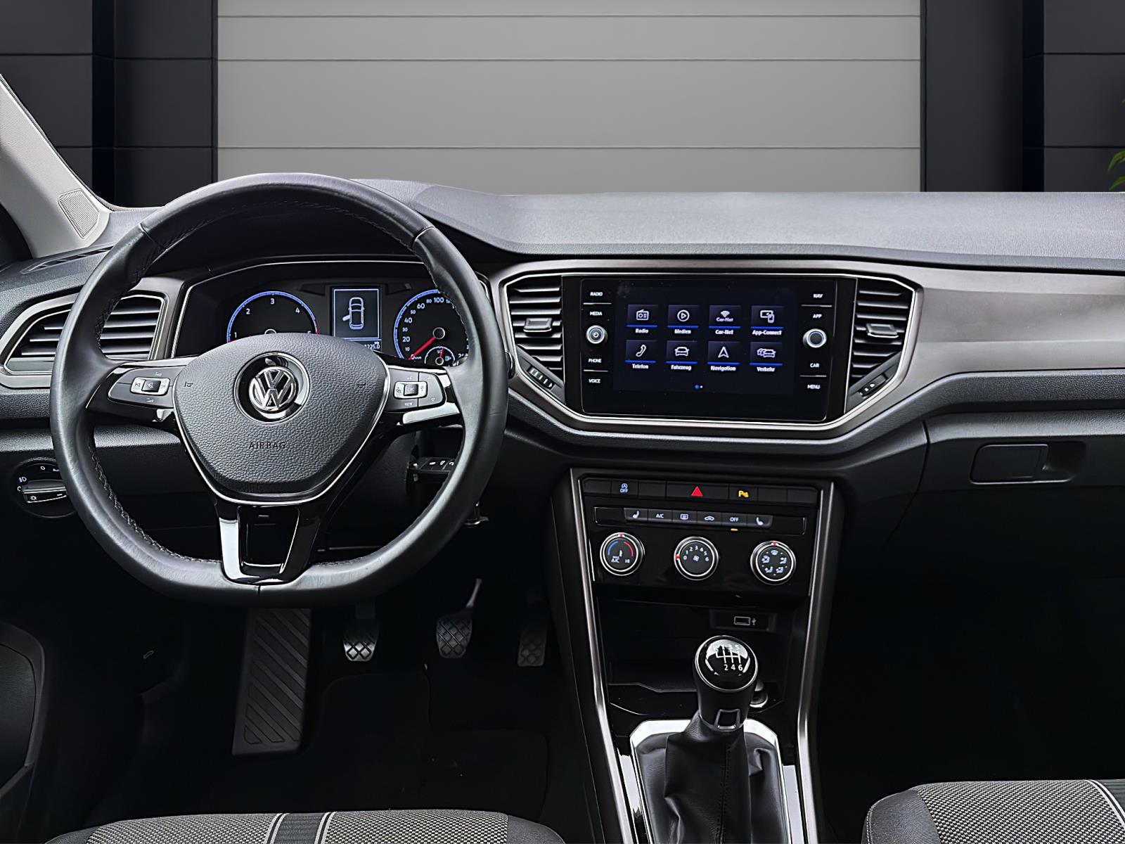 Volkswagen T-Roc 1.6 TDI StyleNavi PDC Sitzhzg LaneAssist Climatic