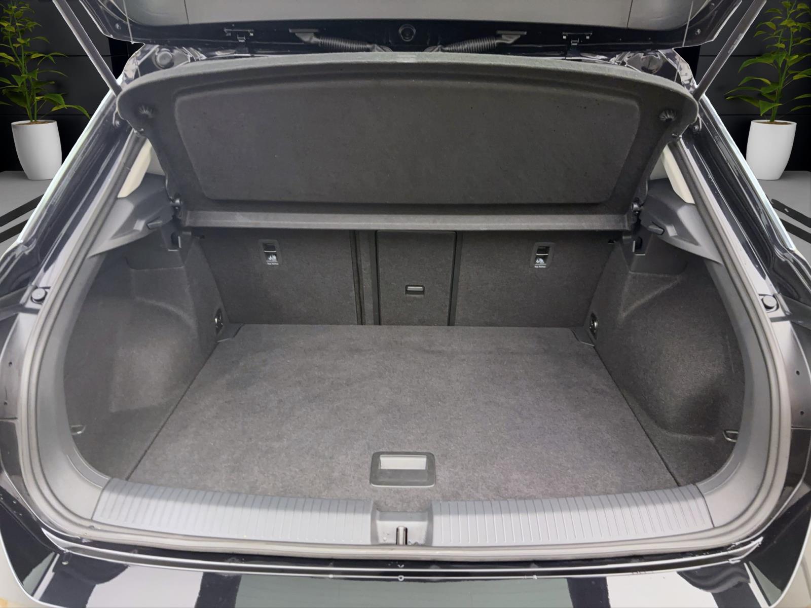 Volkswagen T-Roc 1.0 TSI LifeParkAssist LED Navi AppConnect Winter
