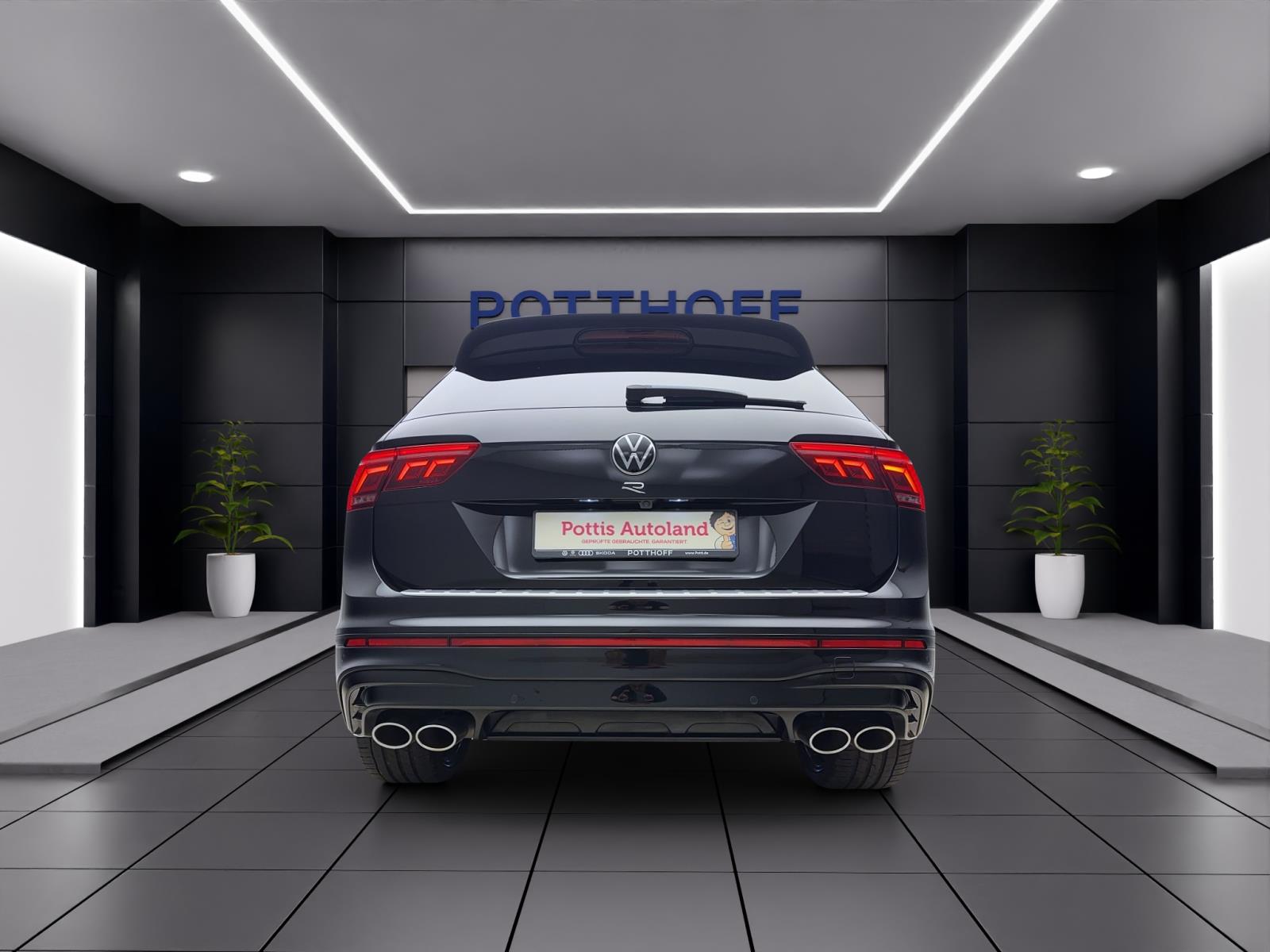 Volkswagen Tiguan 2.0 TSI DSG R Black Style 4MotionPano AHK ACC AreaView IQ.Light Harman