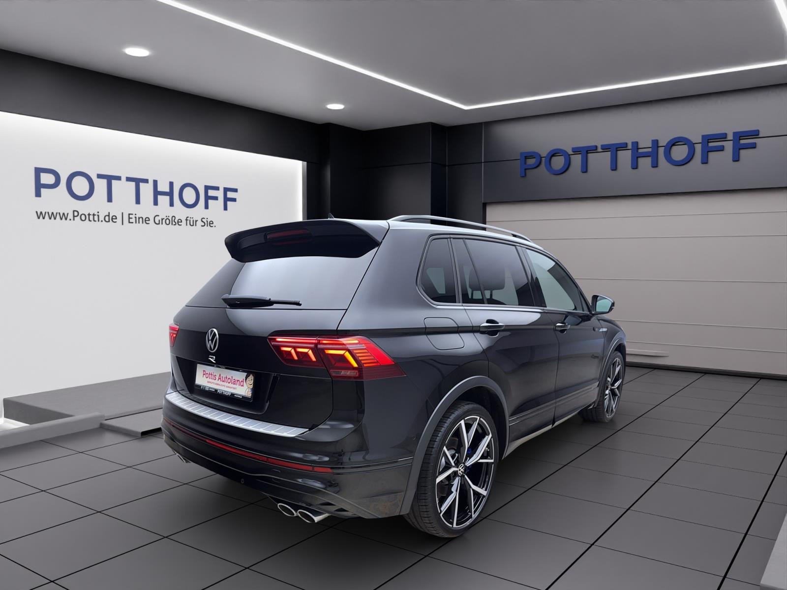 Volkswagen Tiguan 2.0 TSI DSG R Black Style 4MotionPano AHK ACC AreaView IQ.Light Harman