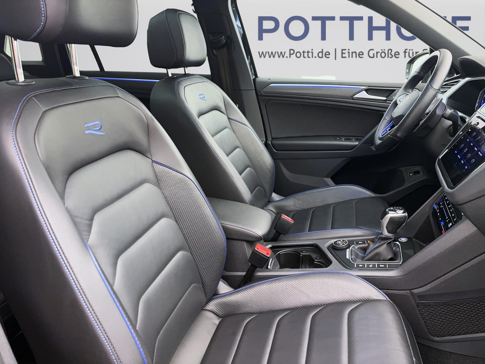 Volkswagen Tiguan 2.0 TSI DSG R Black Style 4MotionPano AHK ACC AreaView IQ.Light Harman