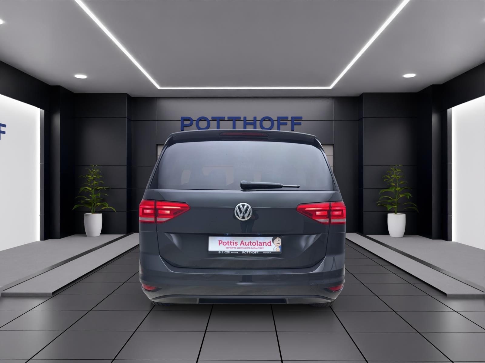 Volkswagen Touran 1.5 TSI ComfortlineACC PDC Winter Klima