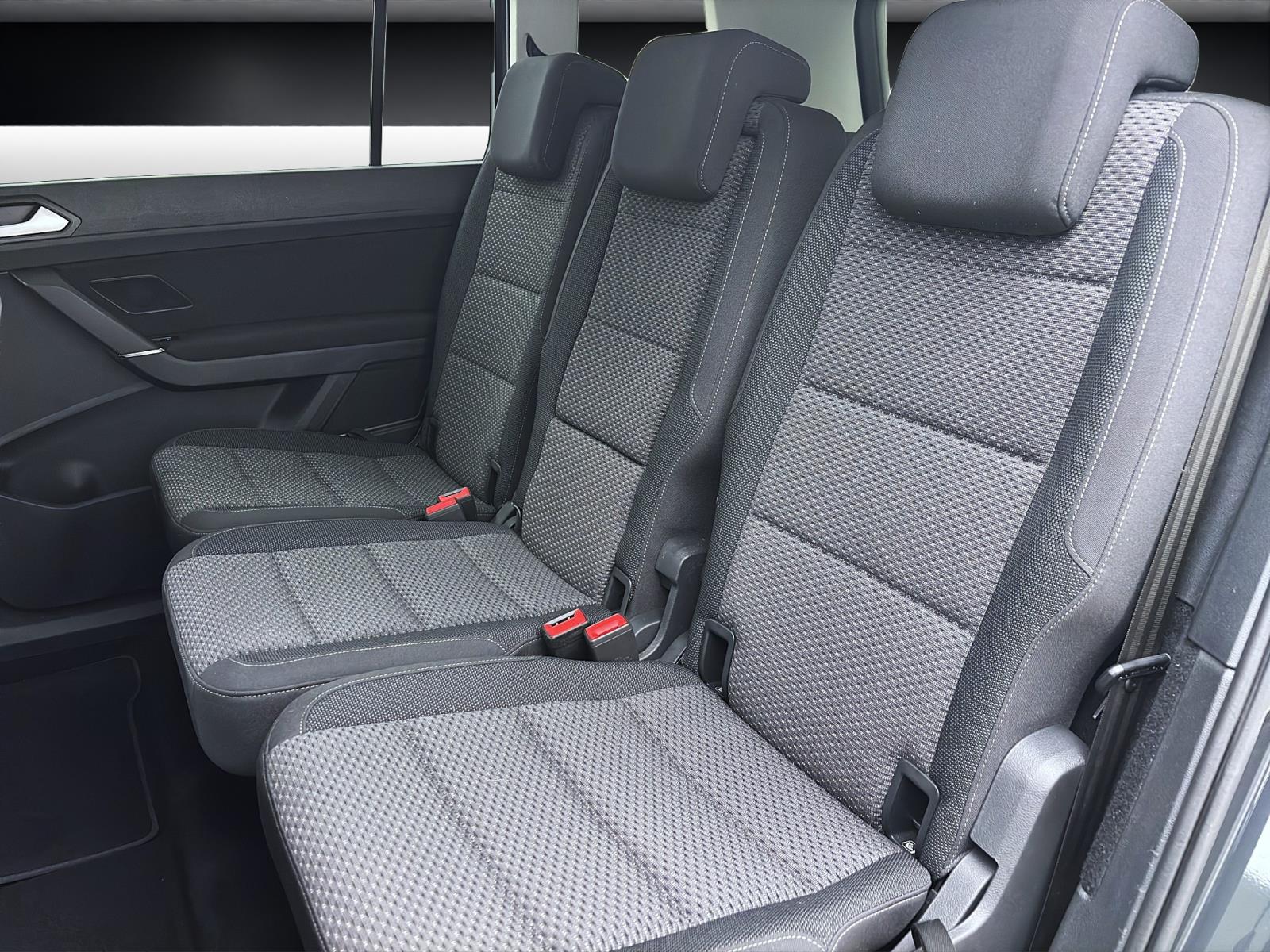 Volkswagen Touran 1.5 TSI ComfortlineACC PDC Winter Klima