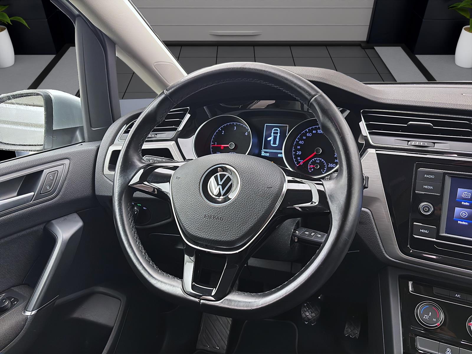 Volkswagen Touran 2.0 TDI ComfortlineFamily-Paket AHK RearView PDC