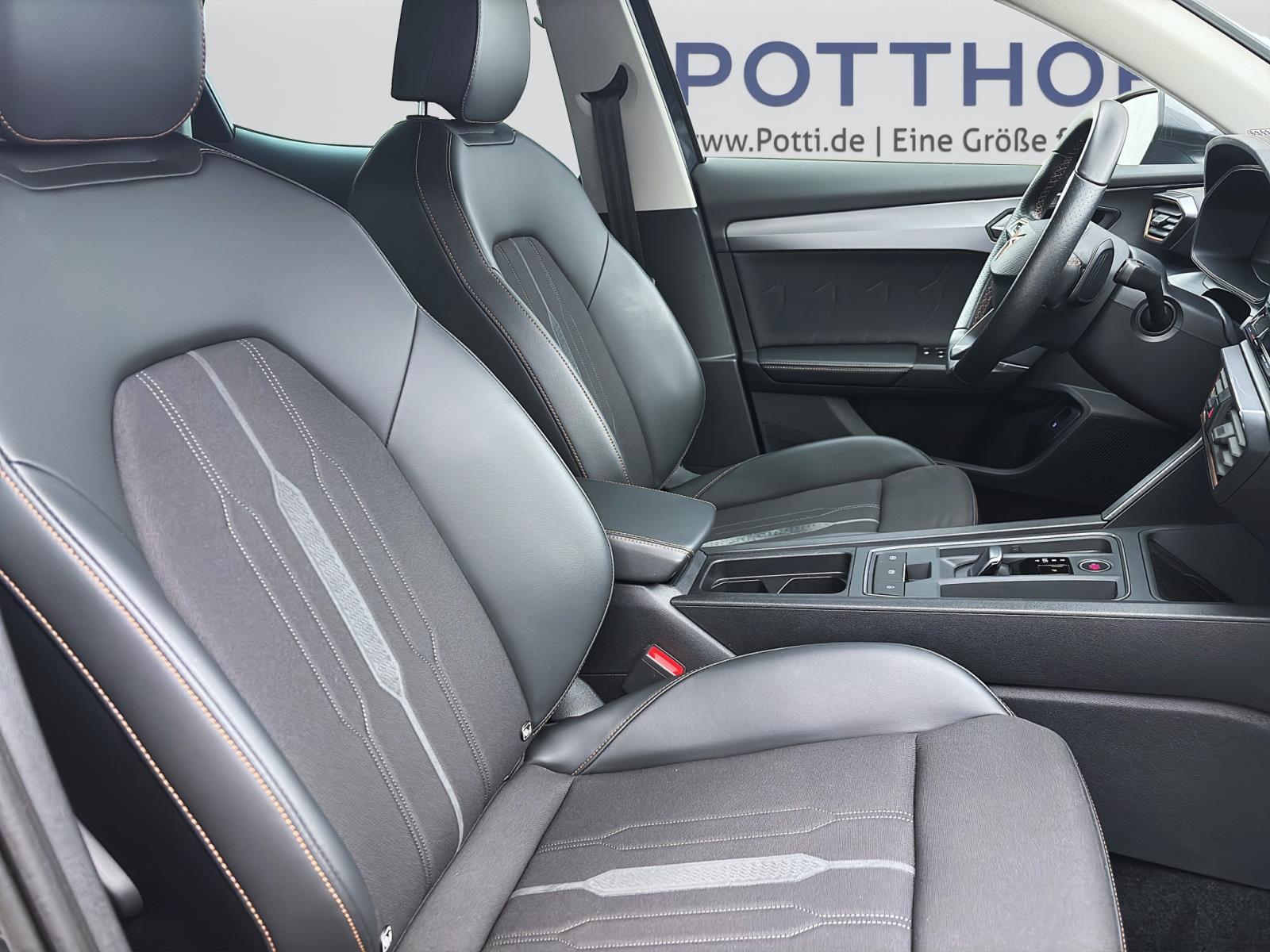 Cupra Formentor 1.4 TSI e-Hybrid DSG LED ACC PDC Dyn.Blinker Klima