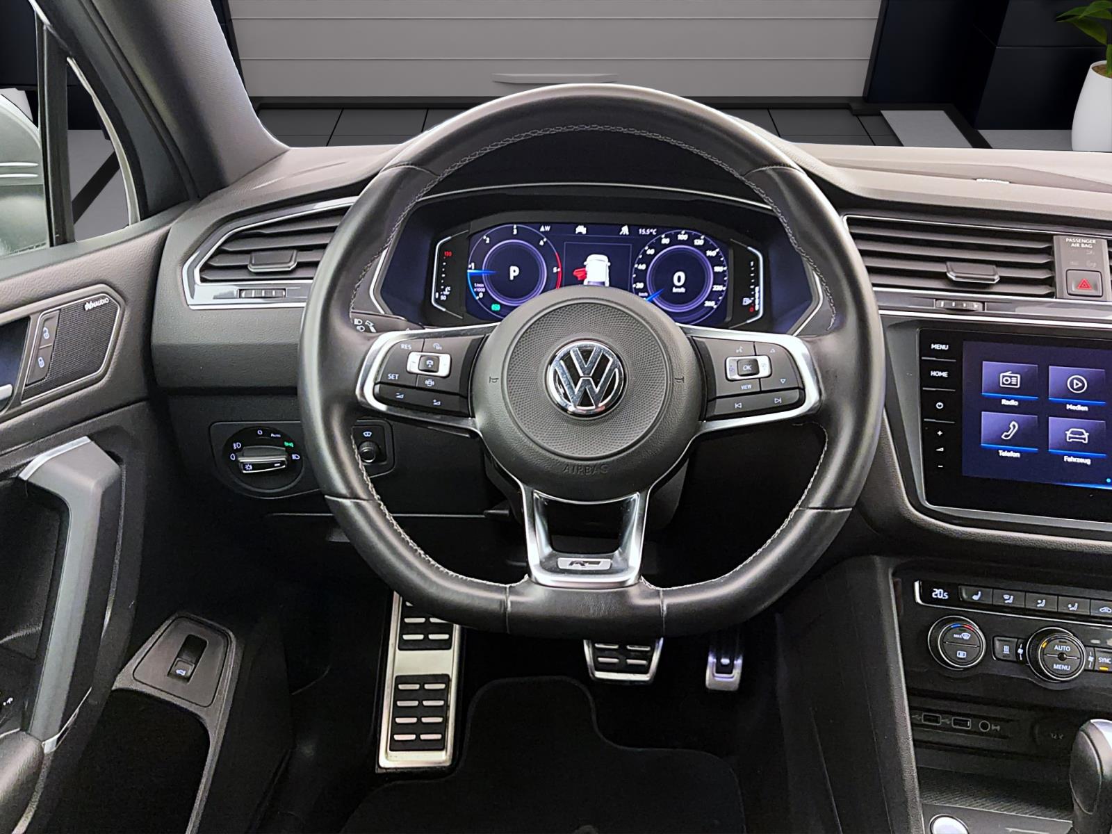 Volkswagen Tiguan Allspace 2.0 TDI DSG R-Line 4Motion Standhzg Pano AHK Navi RearView DYNAUDIO