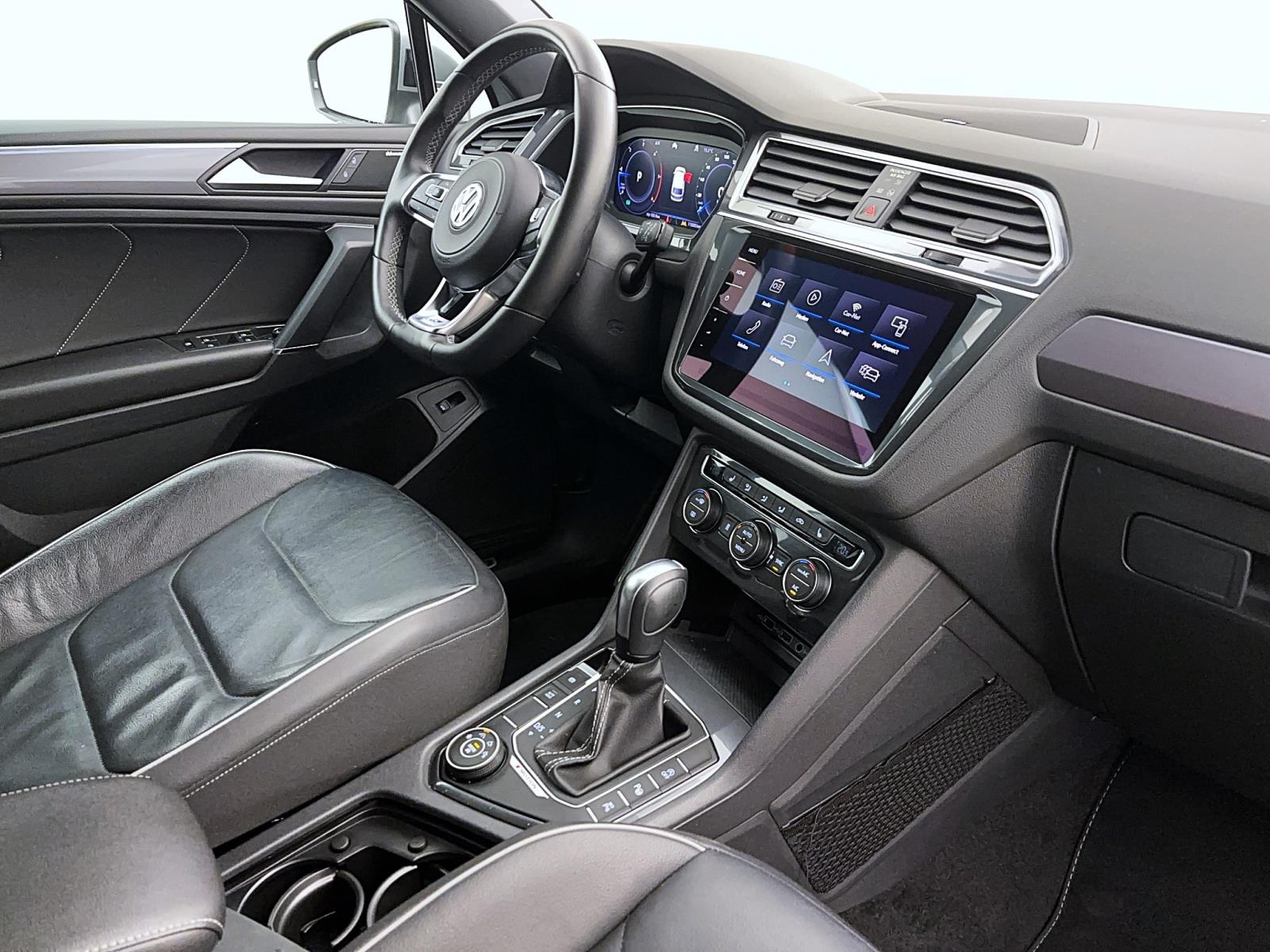 Volkswagen Tiguan Allspace 2.0 TDI DSG R-Line 4Motion Standhzg Pano AHK Navi RearView DYNAUDIO
