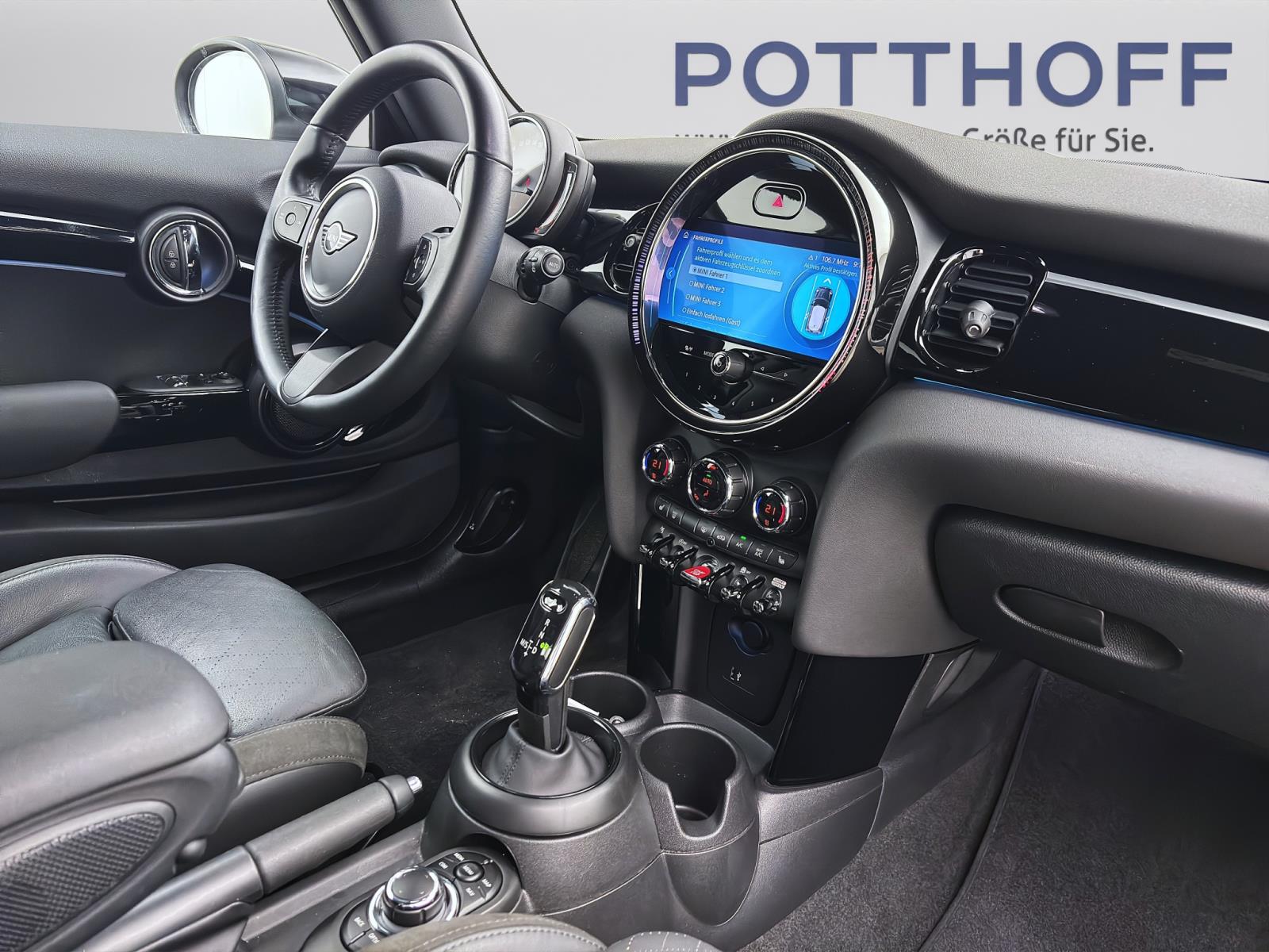 MINI Cooper 1.5 Steptronic Classic Trim ParkAssist LED Navi Sitzhzg Tempo Klima