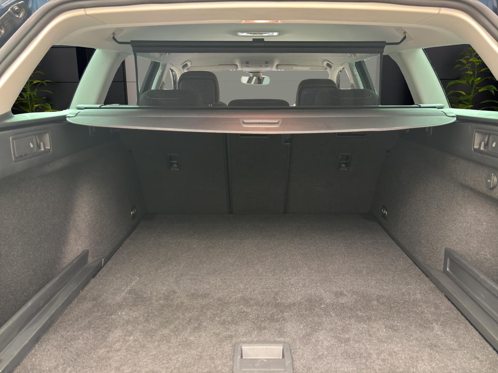 Volkswagen Passat Variant 1.5 TSI DSG BUSINESS NAVI LED SITZHZG PDC