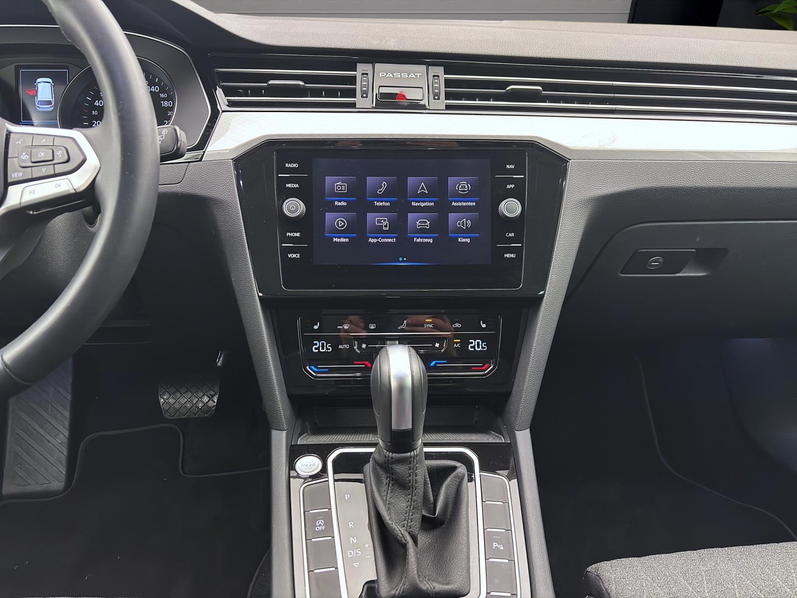 Volkswagen Passat Variant 1.5 TSI DSG BUSINESS NAVI LED SITZHZG PDC