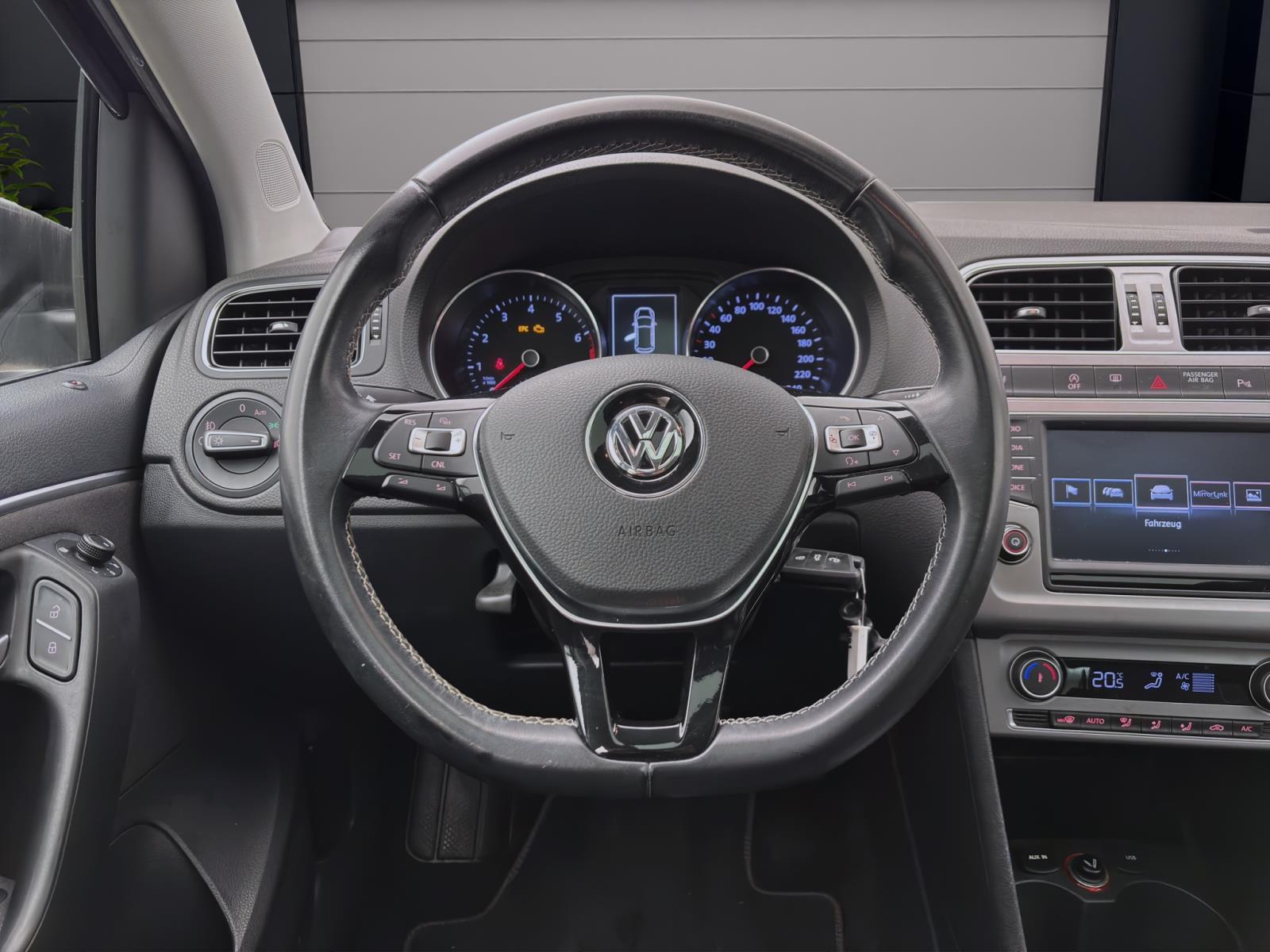 Volkswagen Polo 1.2 TSI Lounge Pano PDC LED Navi Winter Tempo Klima