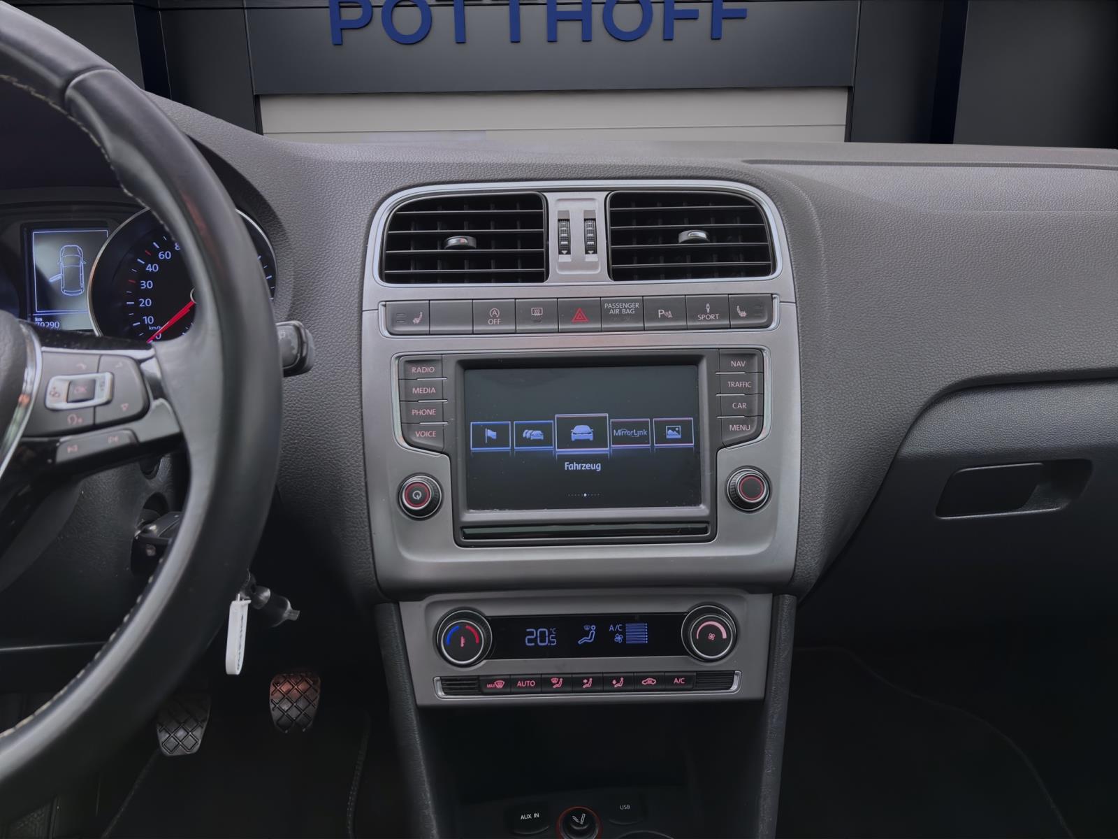 Volkswagen Polo 1.2 TSI Lounge Pano PDC LED Navi Winter Tempo Klima