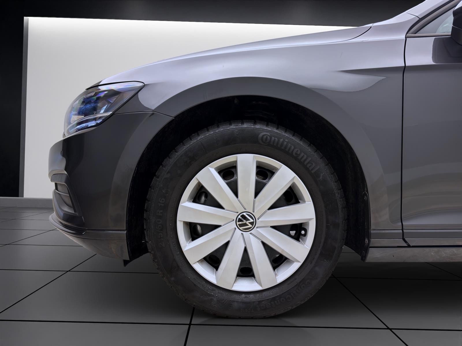 Volkswagen Passat Variant 2.0 TDI Navi AHK PED Sitzhzg LaneAssist AppConnect